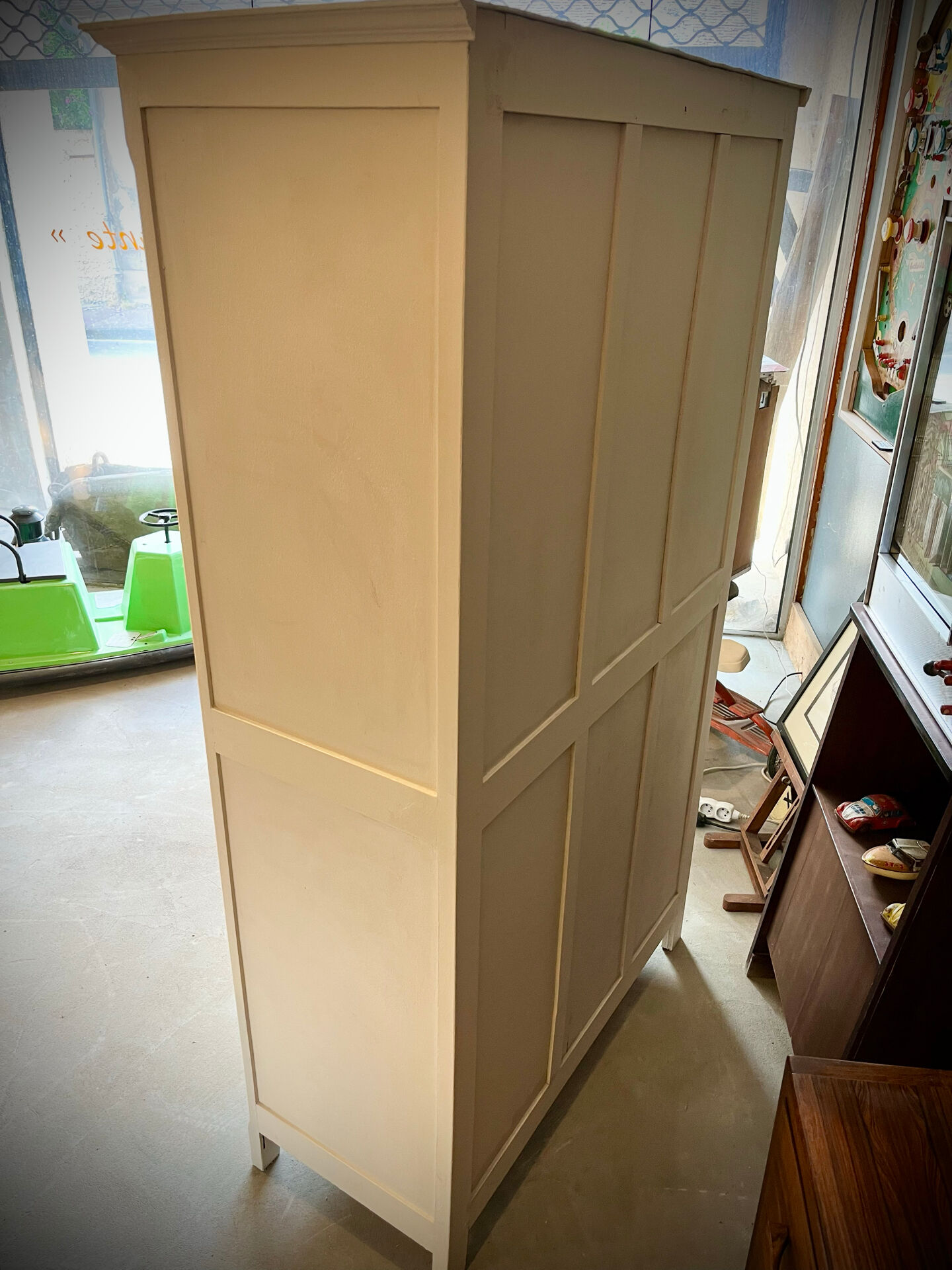 Ancien armoire Parisienne
