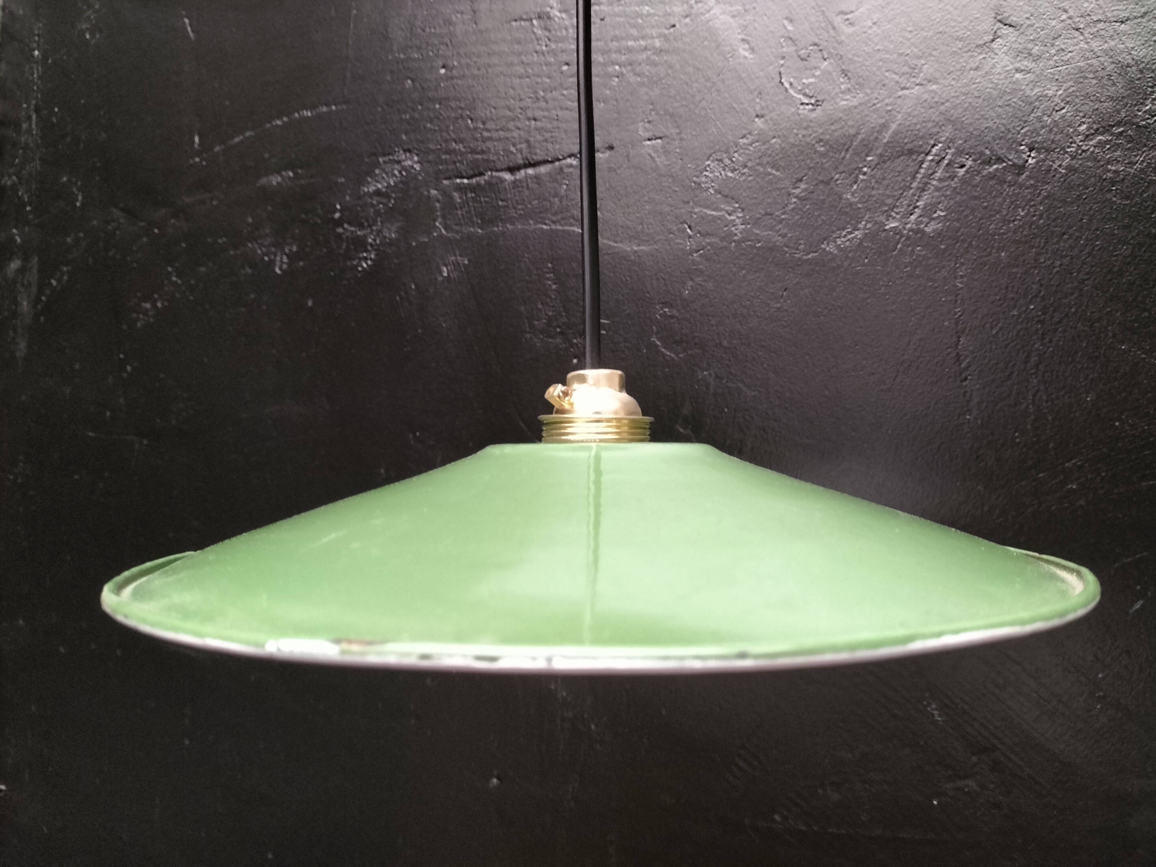 Enamelled sheet metal suspensions