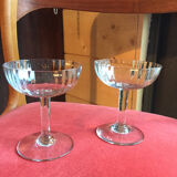 2 champagne glasses