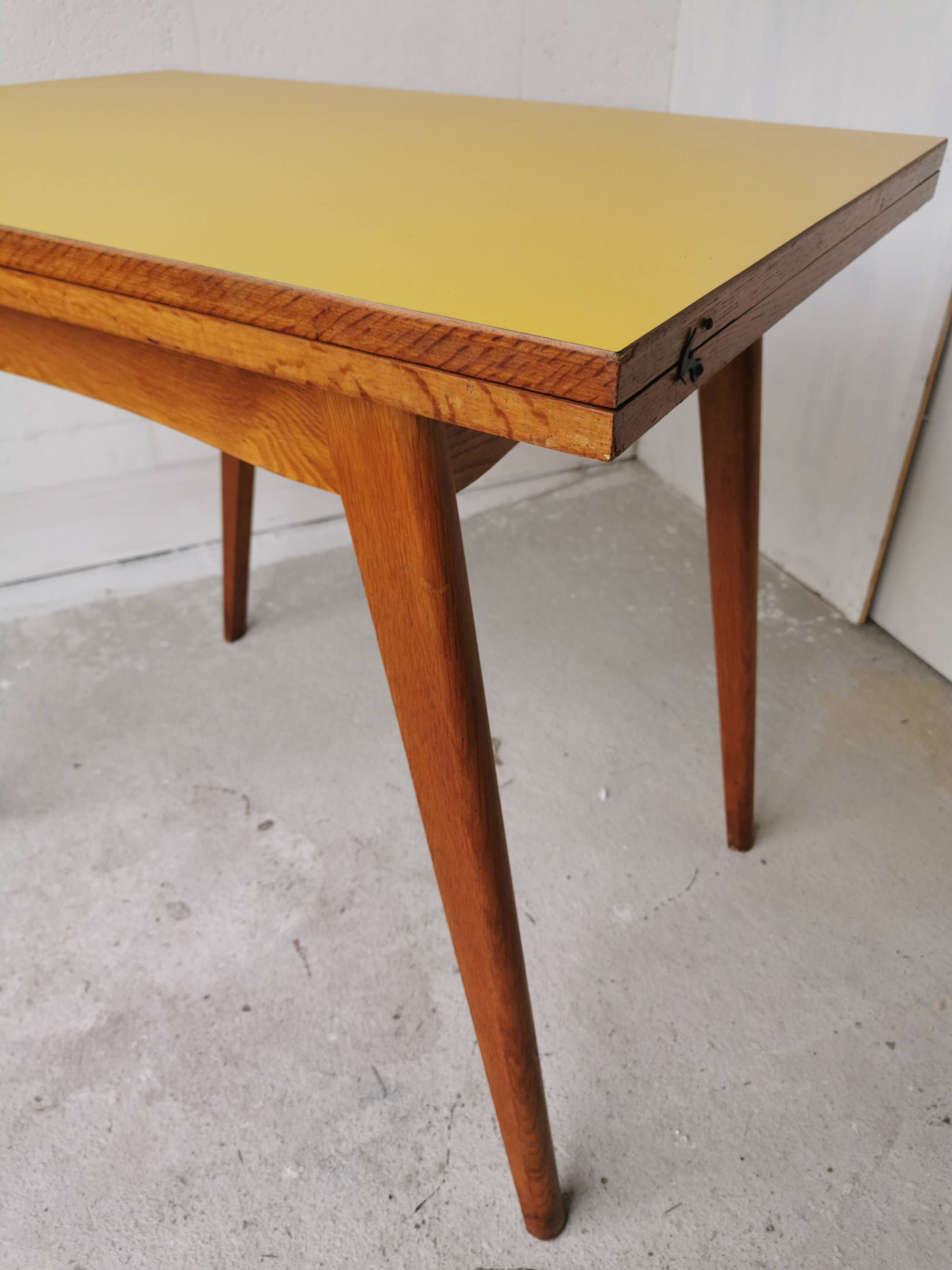 Vintage table with system
