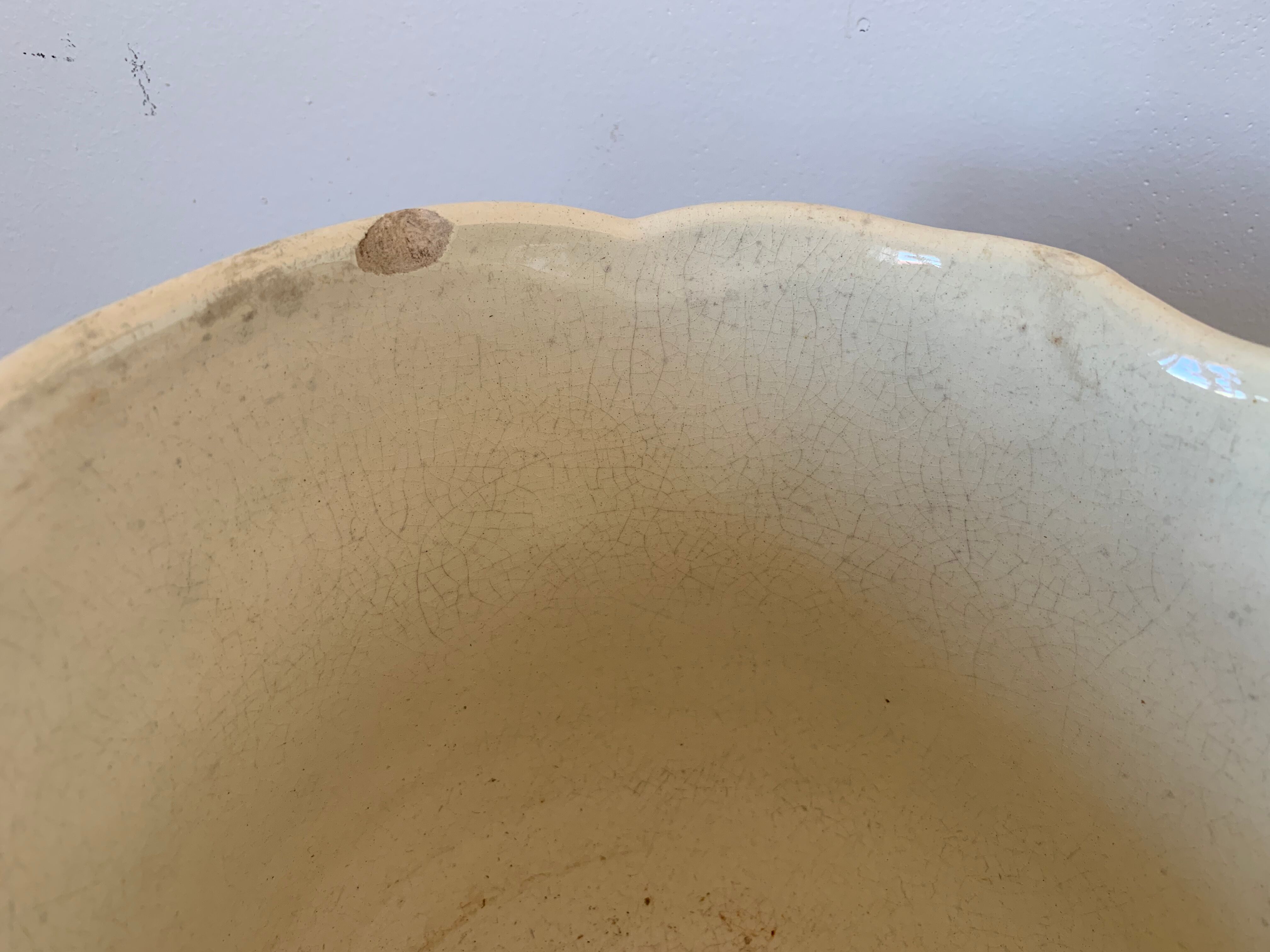 Digoin slip pot cache