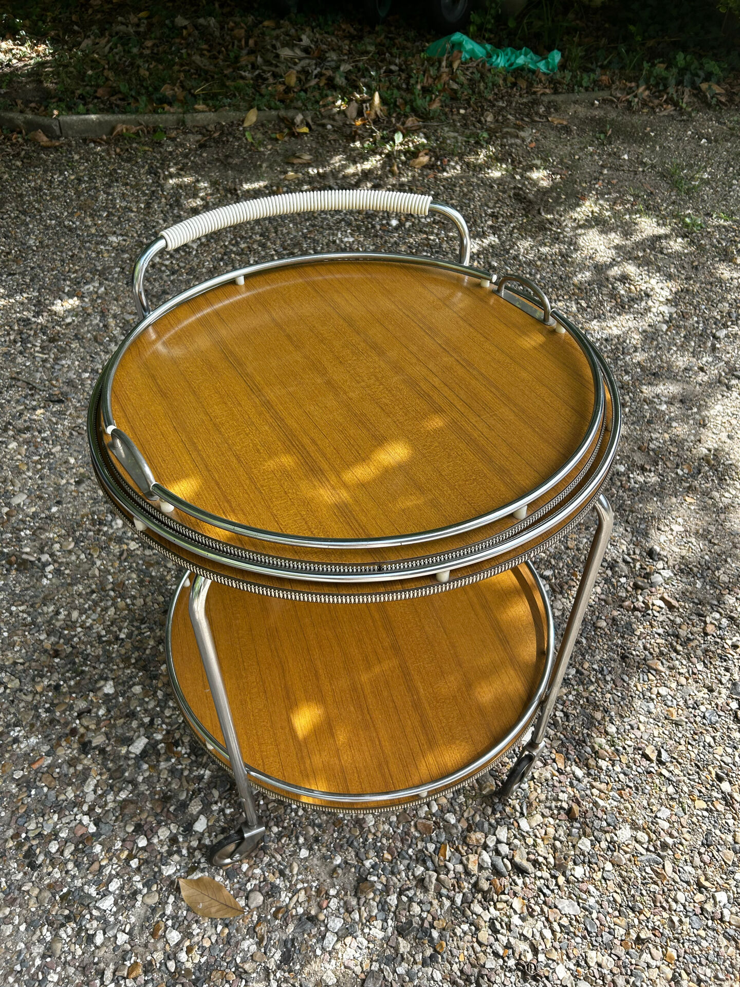 Vintage rolling bar cart from the 60s/70s.