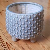 Tripod ceramic cache pot