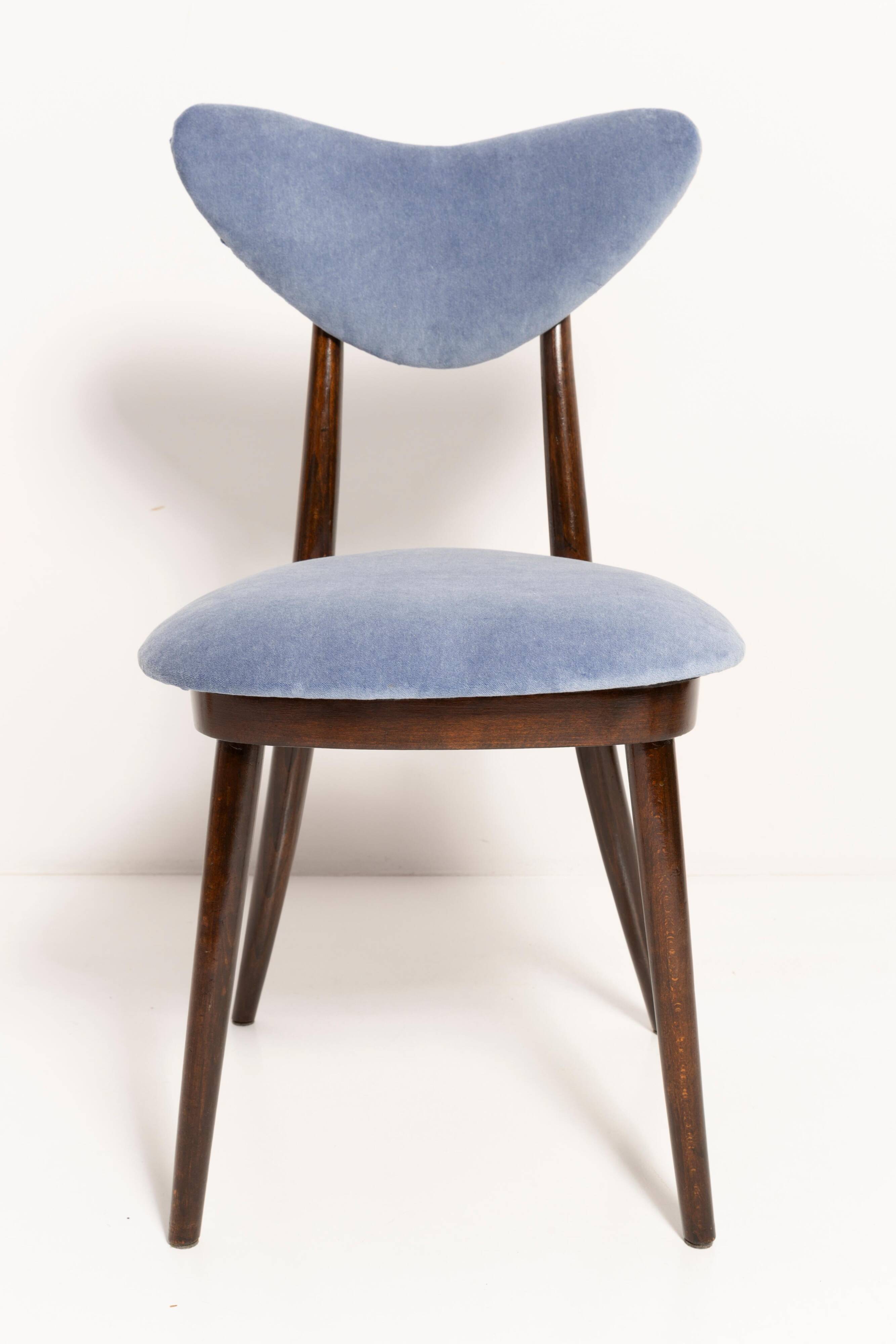 Chaise cœur en velours de coton bleu violet mid-century