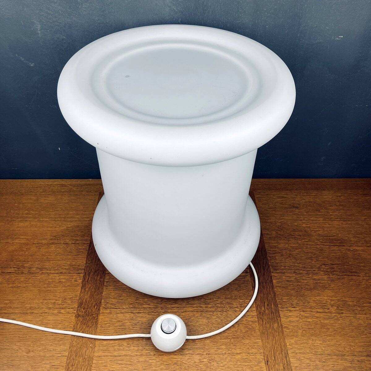 Mid-century floor lamp in white glass, Italy, 1970s.