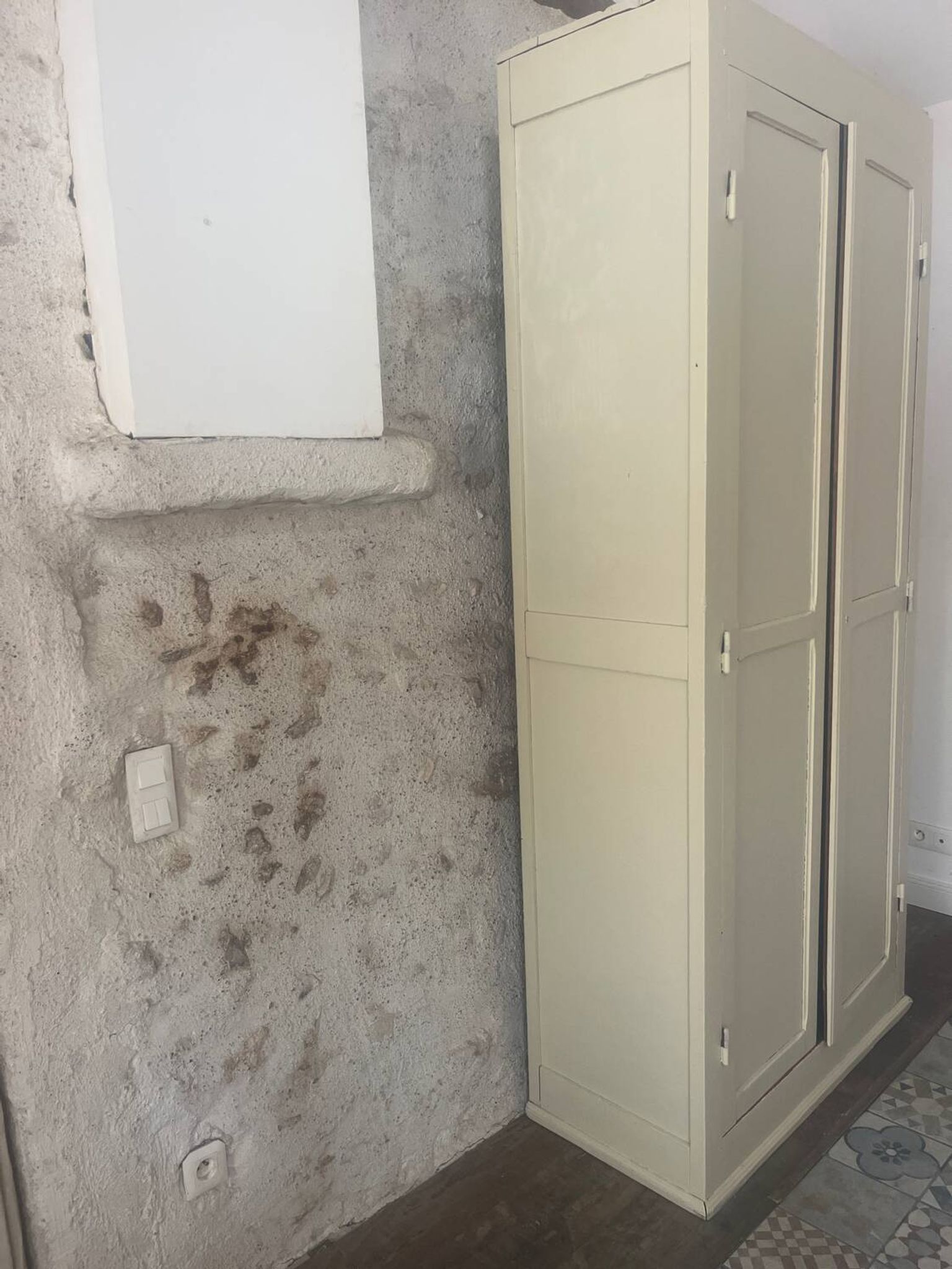 Wardrobe, linen cupboard