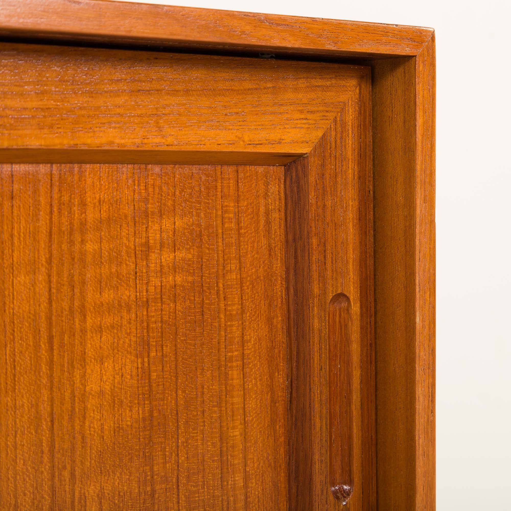 Small Scandinavian teak sideboard, 1970s