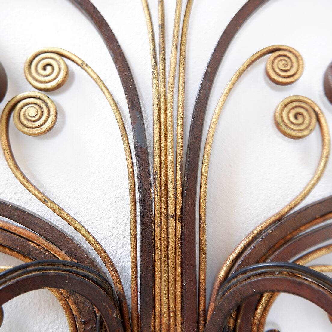 Applique en fer forgé et verre dans le style de la Maison Baguès
