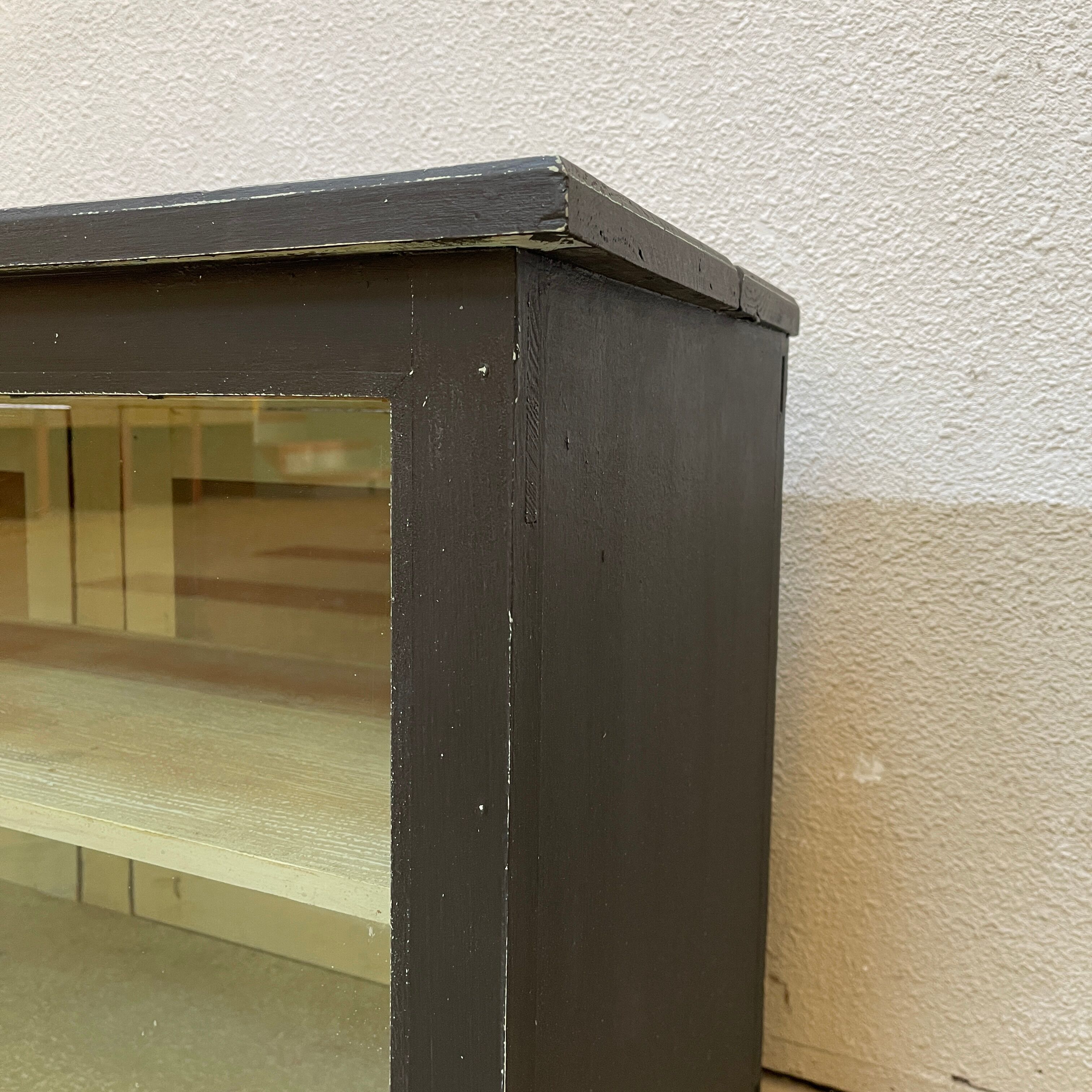 Commercial display cabinet