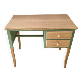 Beech wood desk with 2 drawers, curved legs.