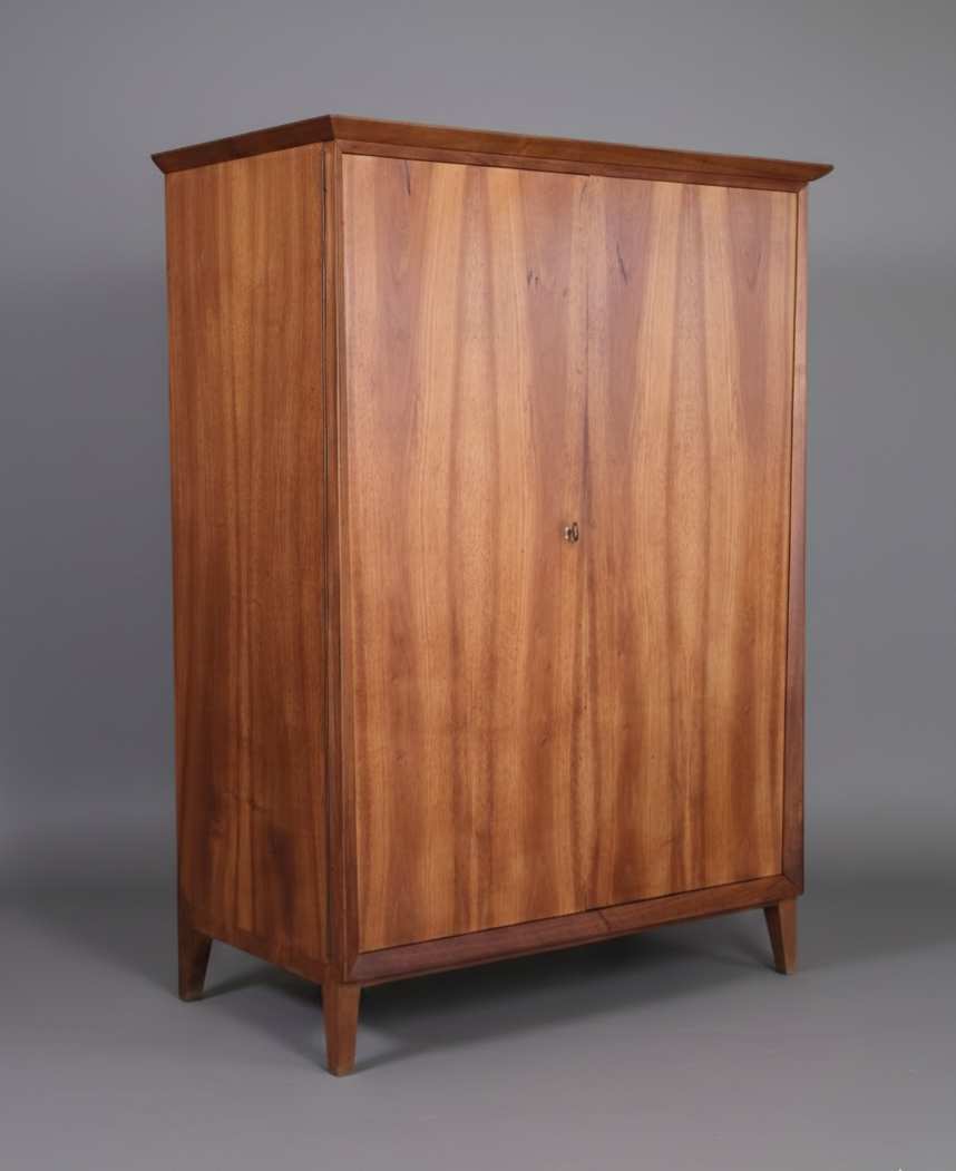 Petite armoire scandinave vintage design