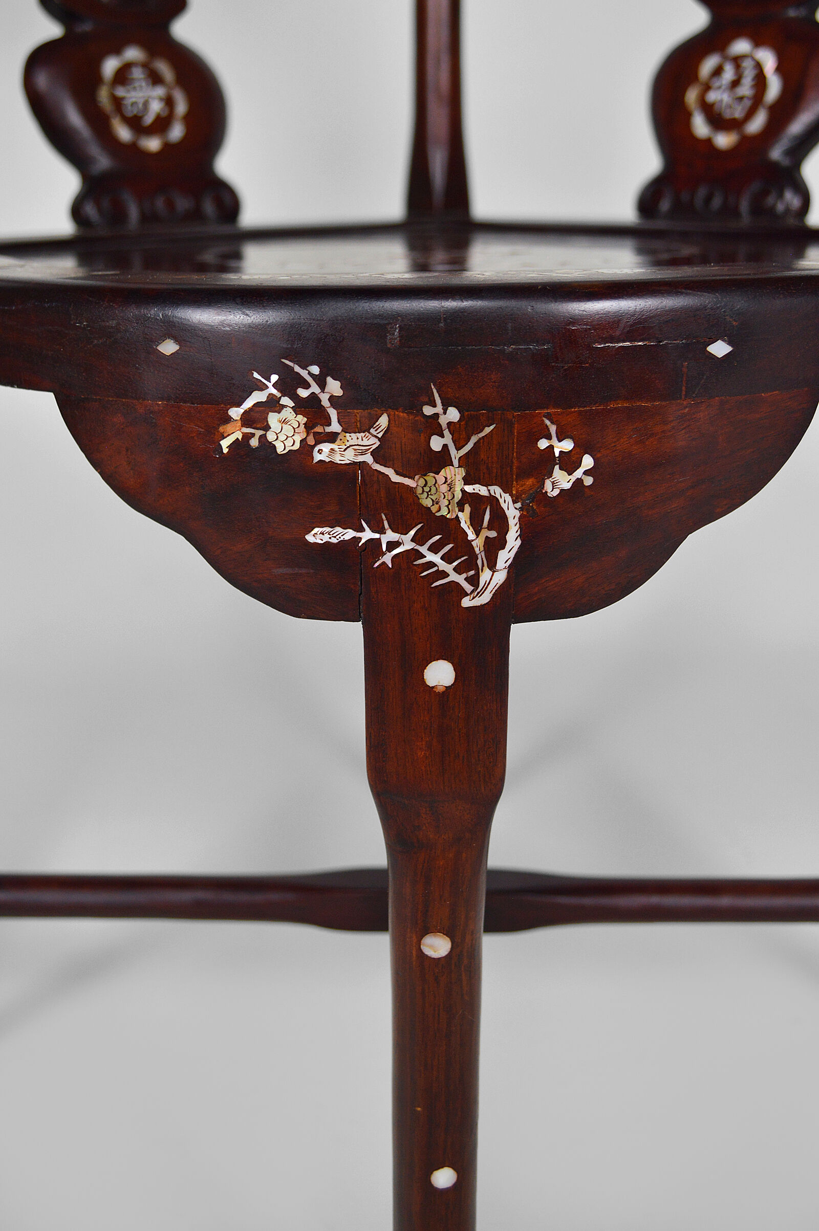 4 Asian armchairs in carved wood and mother-of-pearl inlaid, early twentieth century