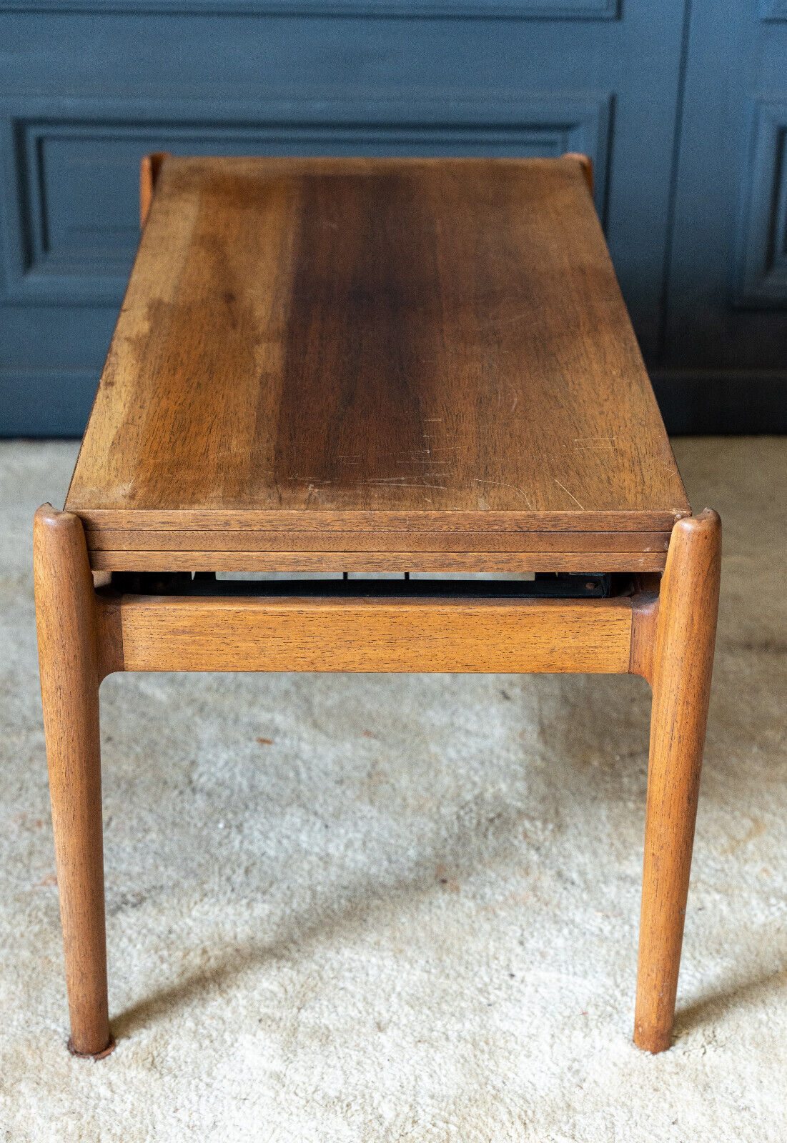 Scandinavian coffee table Smorrebrod with extendable system