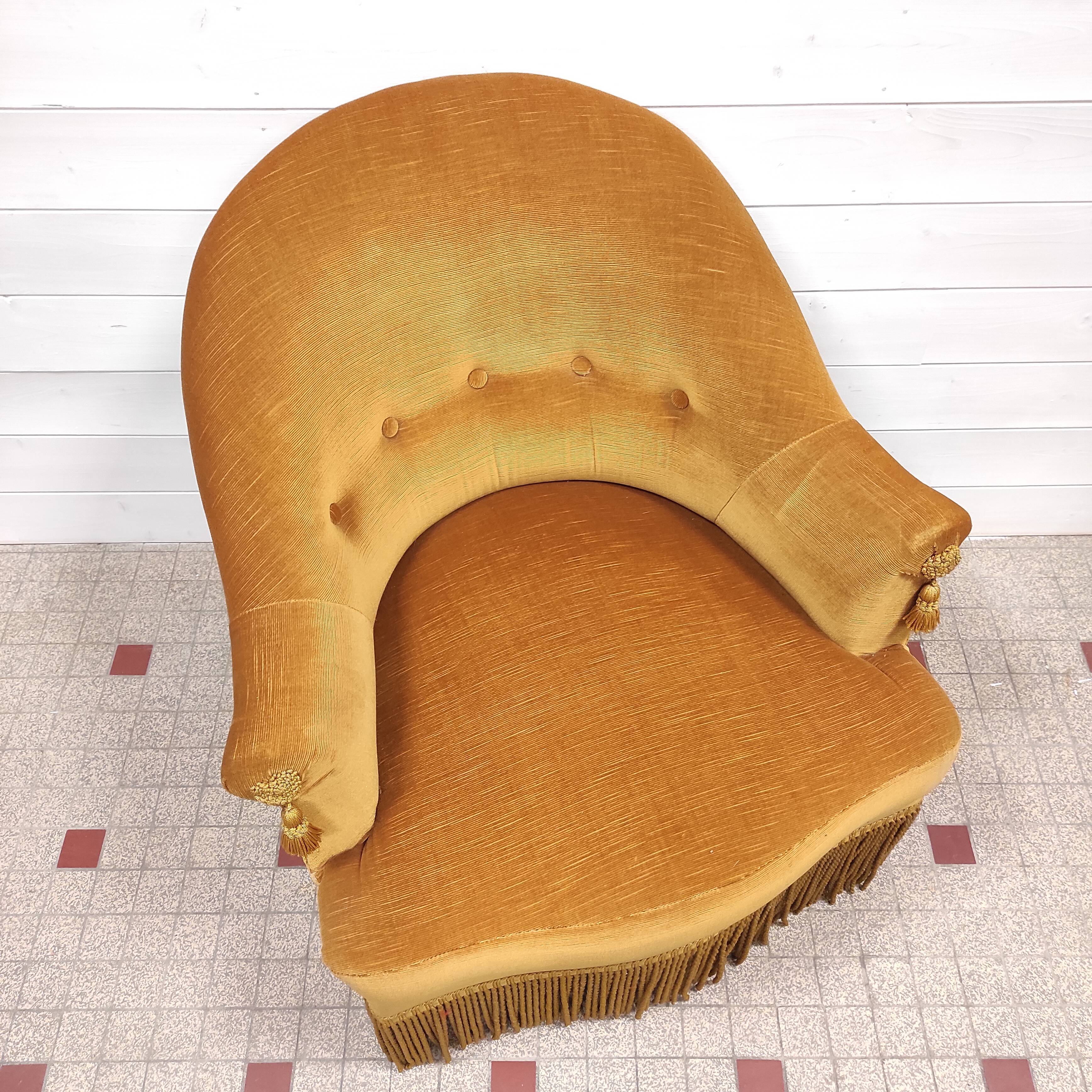 Toad armchair
