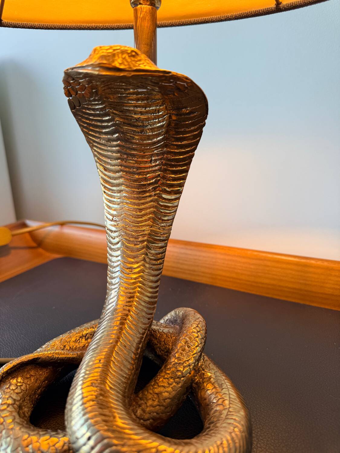 Cobra sculptural lamp in brass – Vintage French work, circa 19