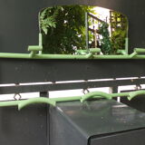 Portemanteau métal vert et son miroir ancien