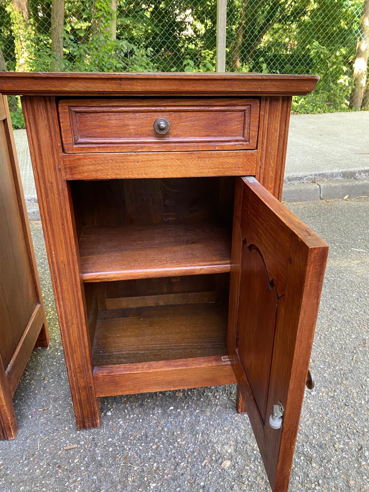 2 solid oak bedside tables signed Jean Laick Dol-de-Bretagne