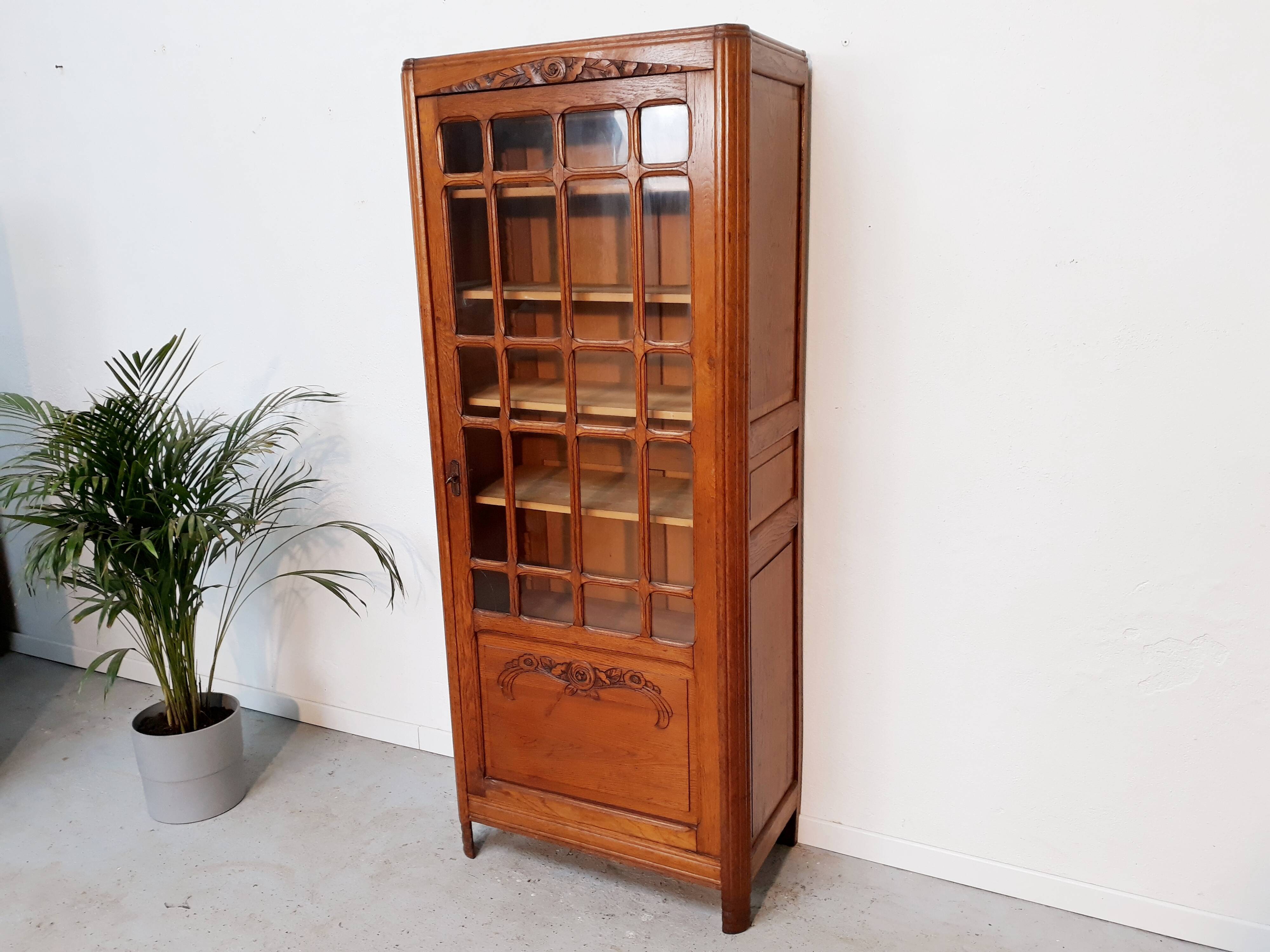 Art Deco wardrobre