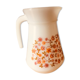 Water pitcher