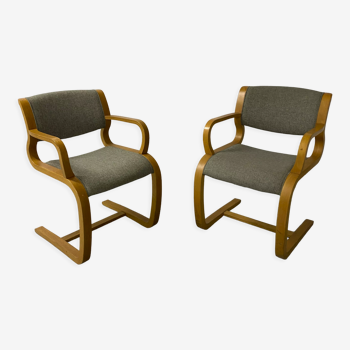 Pair of Danish armchairs, Canteliver model signed Magnus Olesen