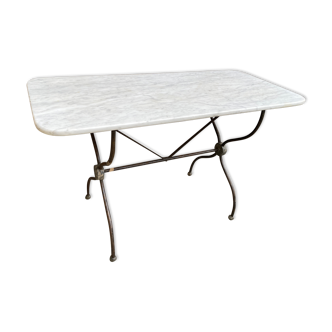 Bistro table