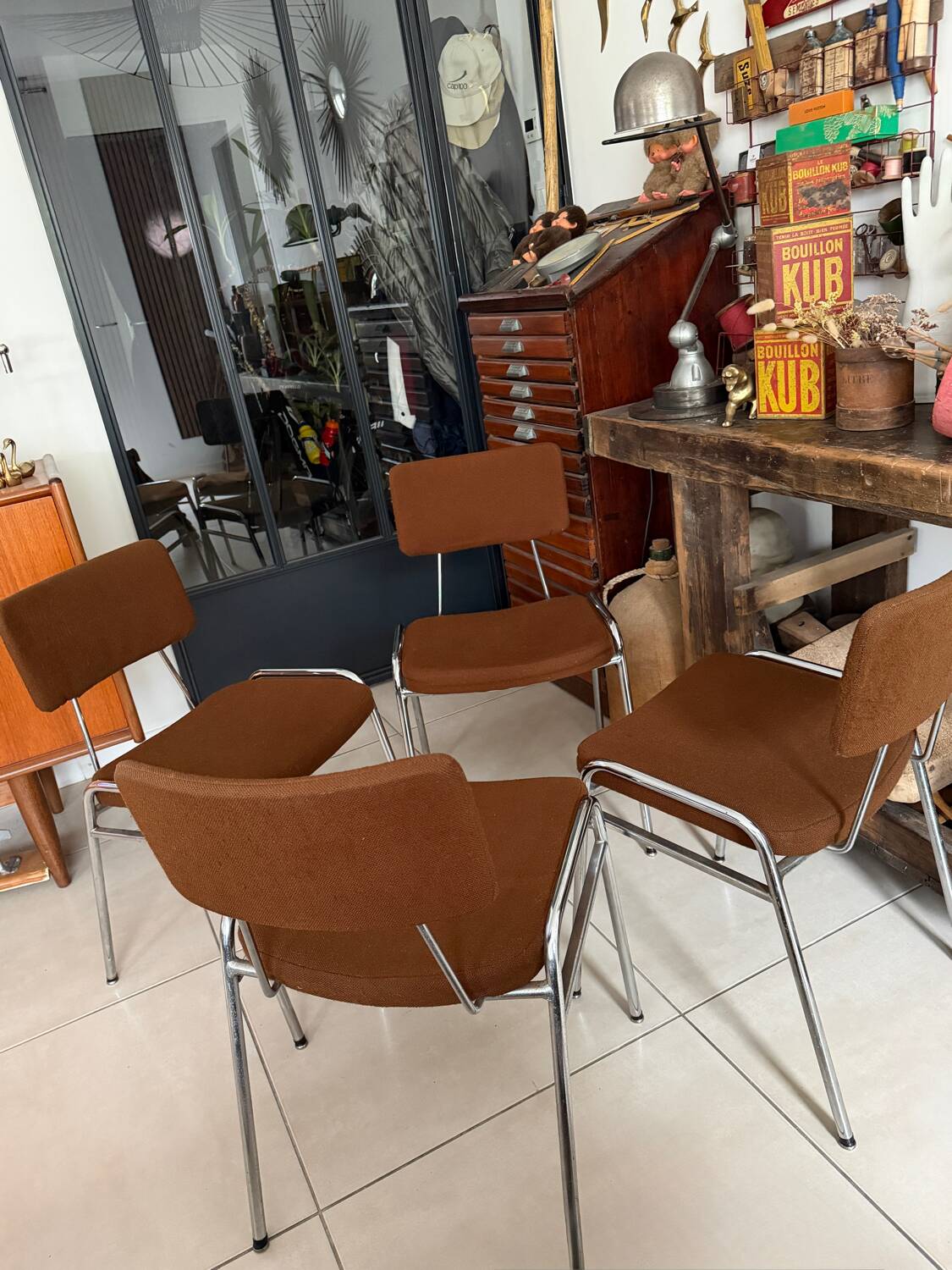 Lot de 4 chaises chromées vintage