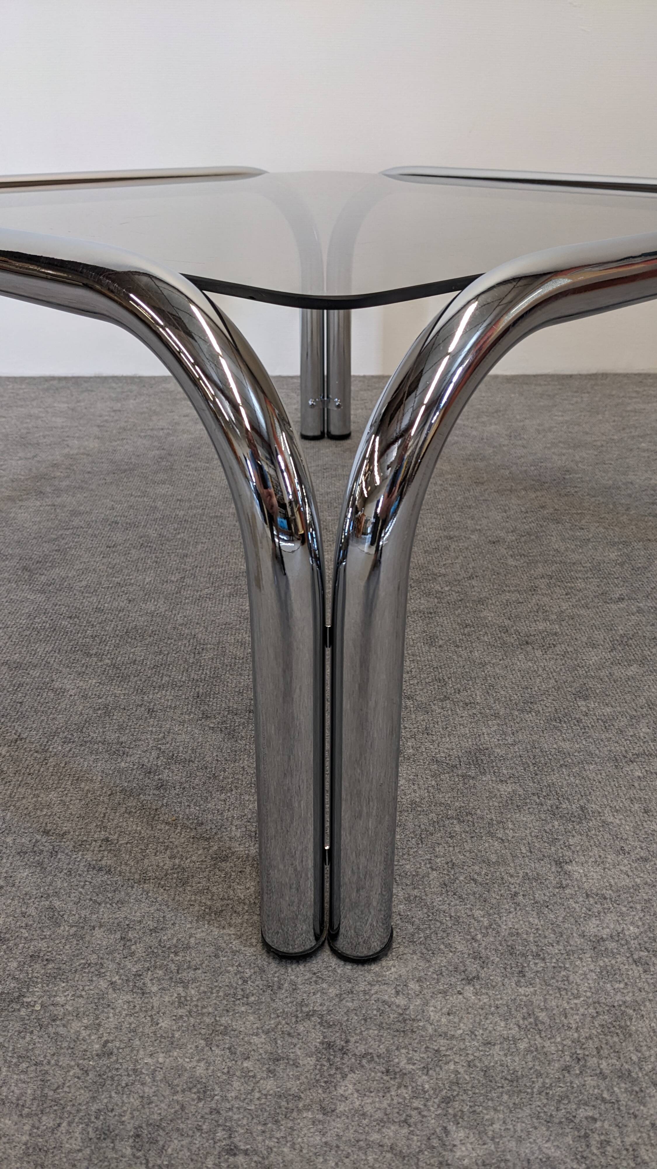 Space age tubular coffee table in smoked glass from the 60s/70s