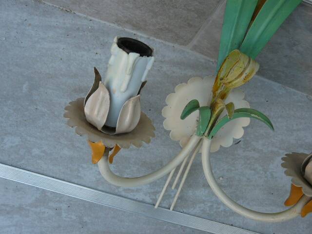 applique ancienne lampes XX tôle Fleurs Lys vintage