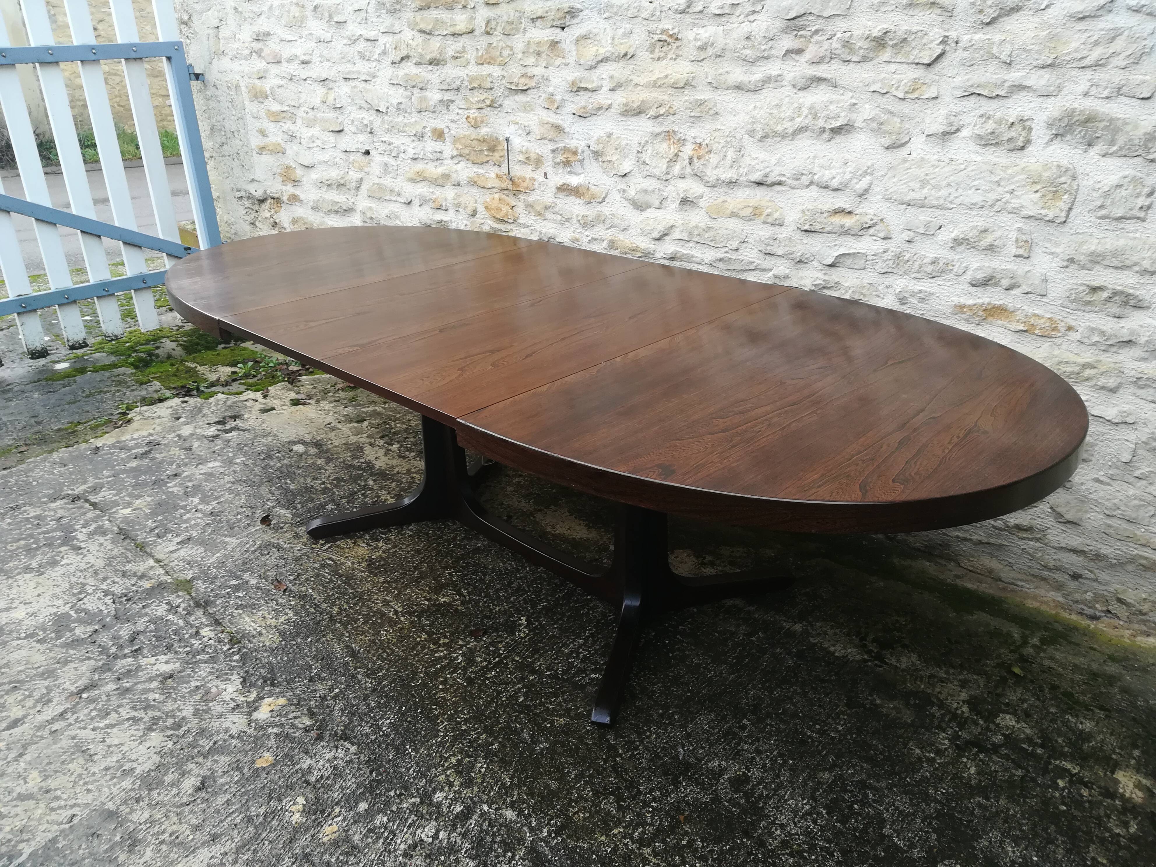 Scandinavian extendable table 2 extensions