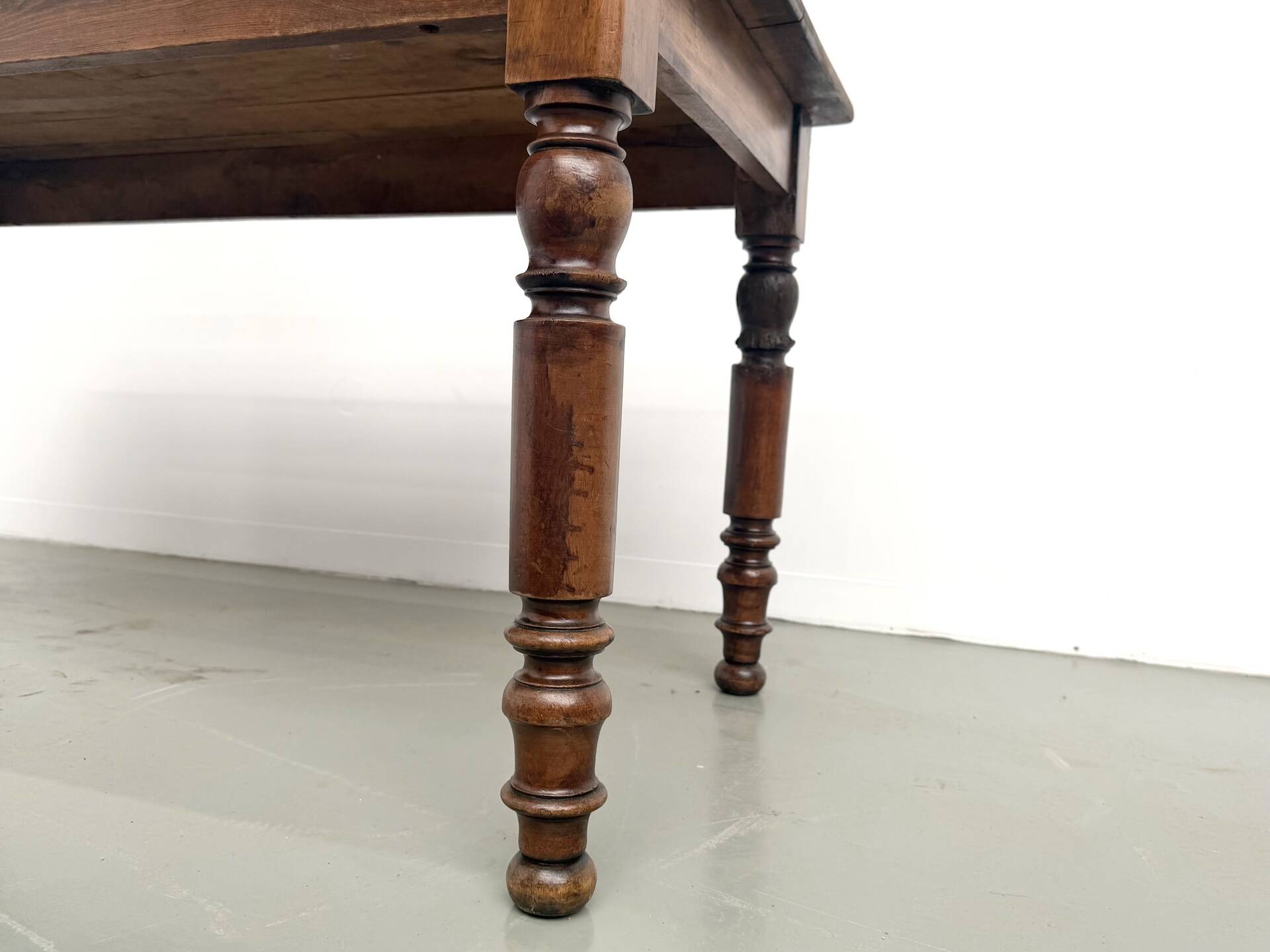 Farm table in solid cherry wood, turned legs, France, around 1900.