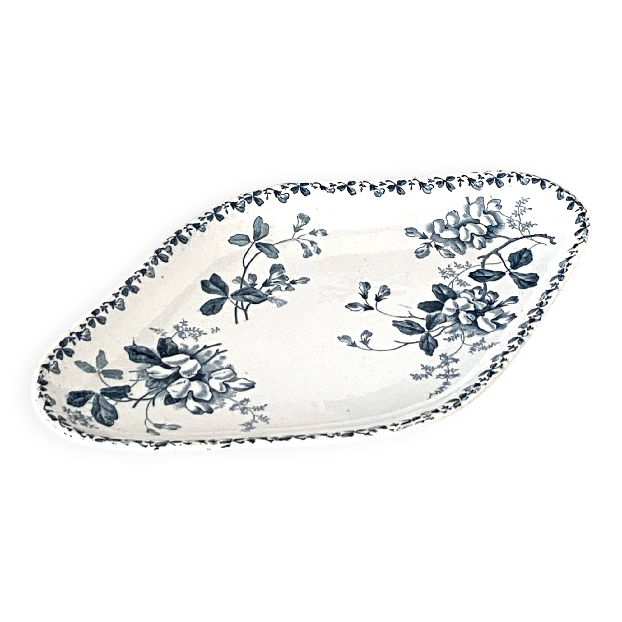 Small old Saint Amand dish