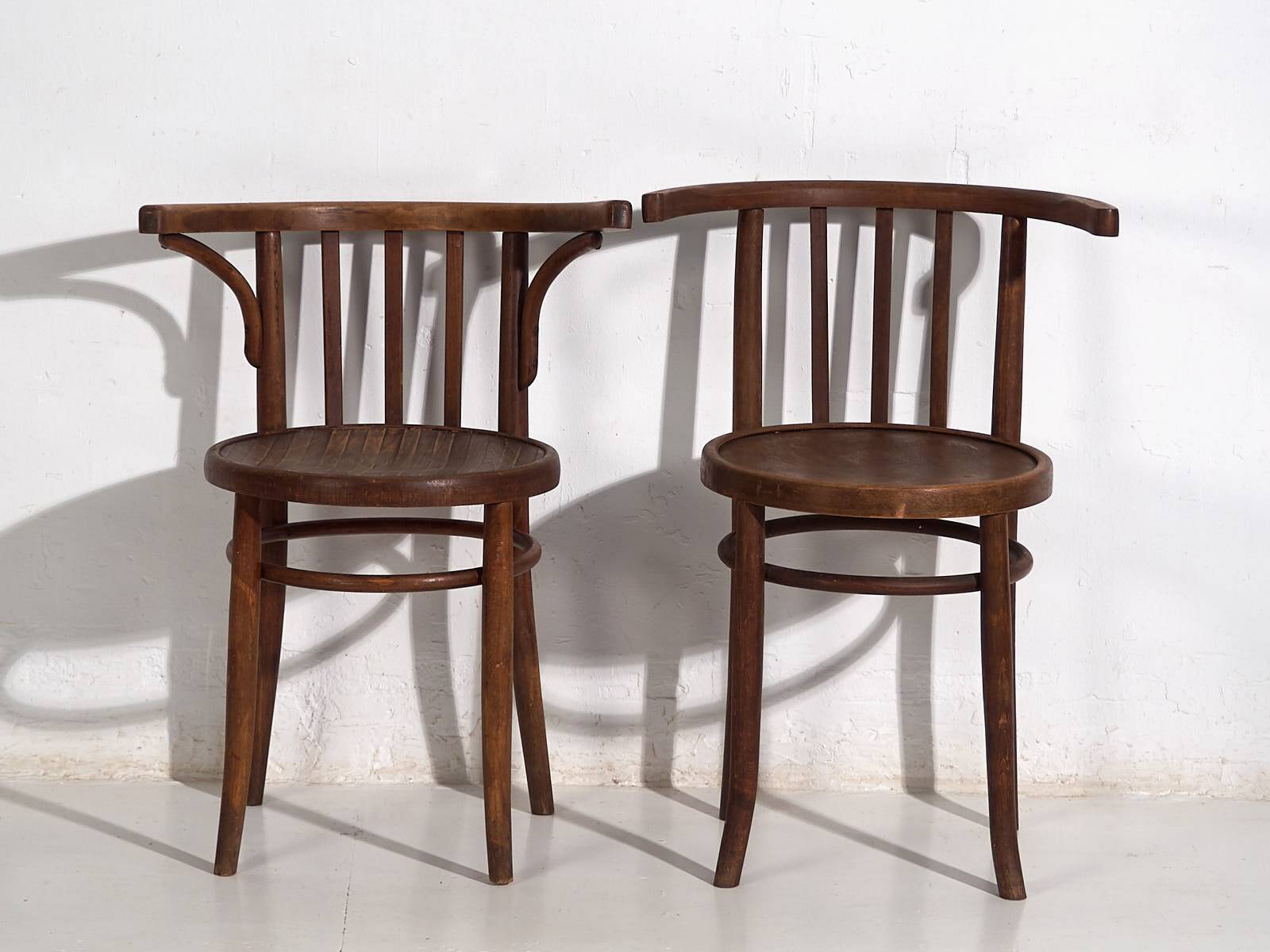 Antique armchairs with armrests (circa 1920). Set of 4 pieces no. 3
