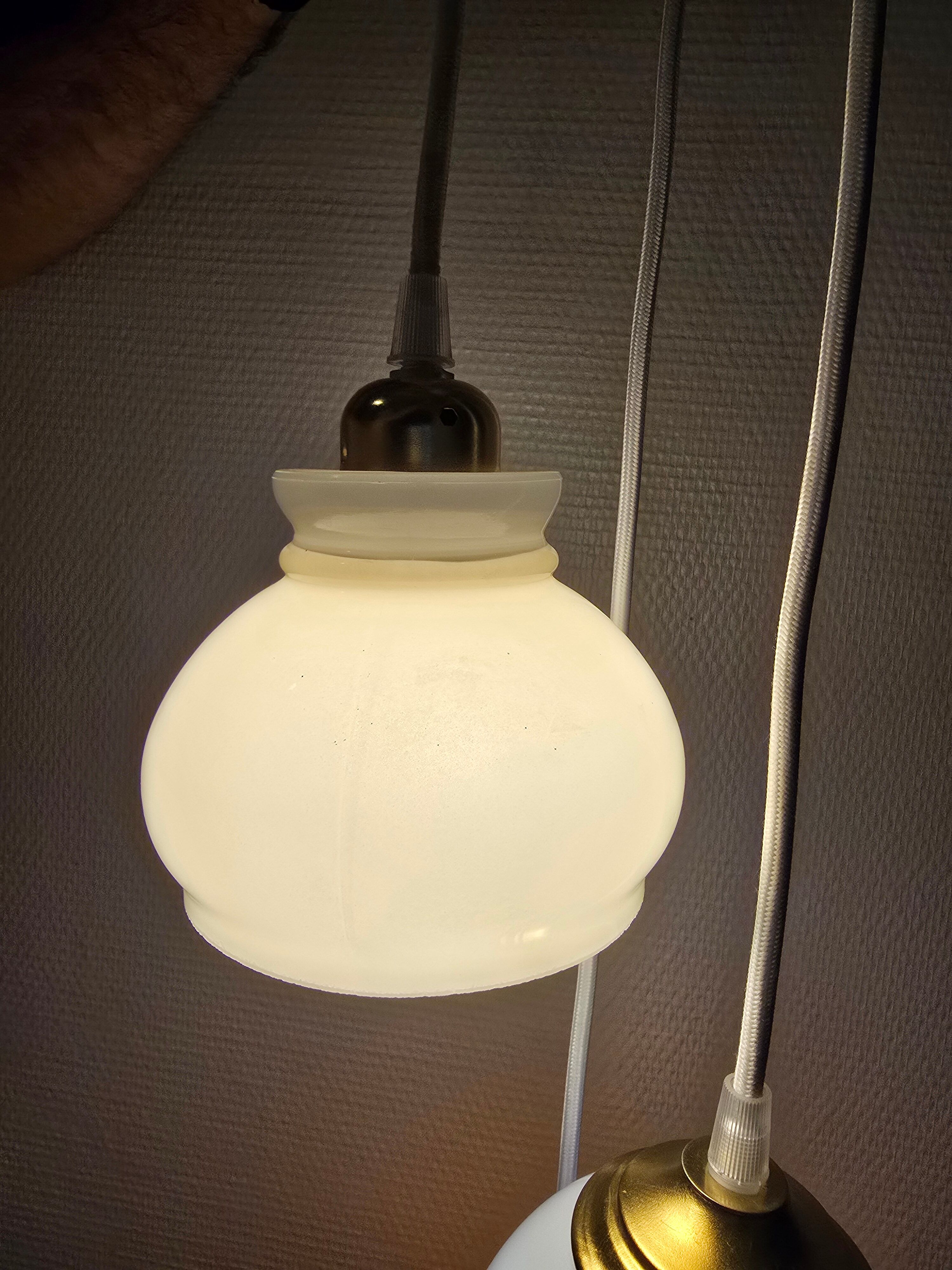 Suspension 3 globes vintage opaline orange et blanc