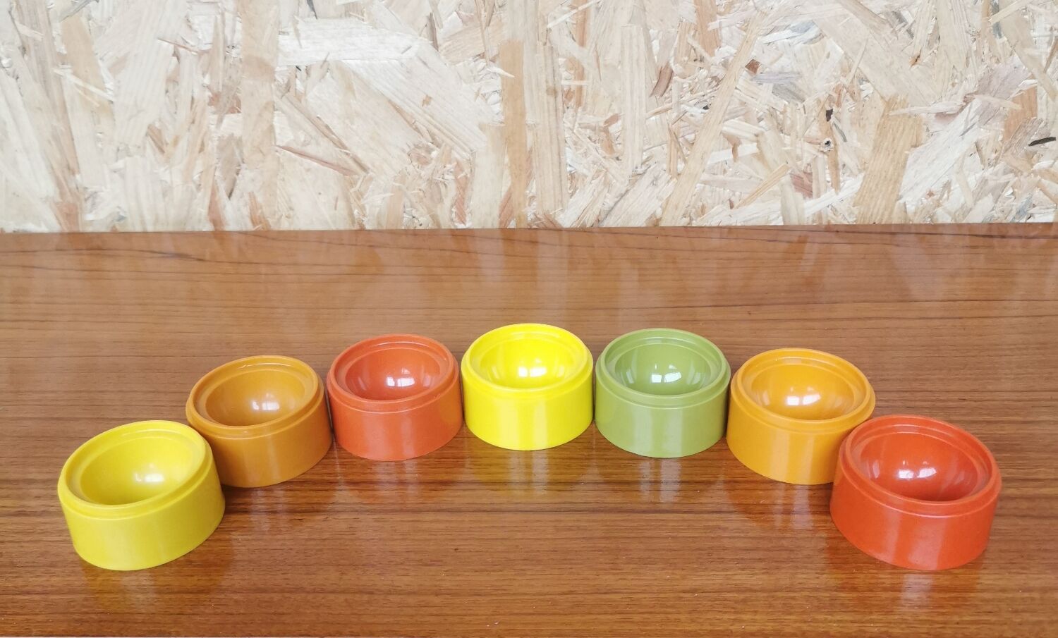 Set of 7 vintage Tupperware egg cups
