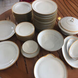 Service doré en porcelaine