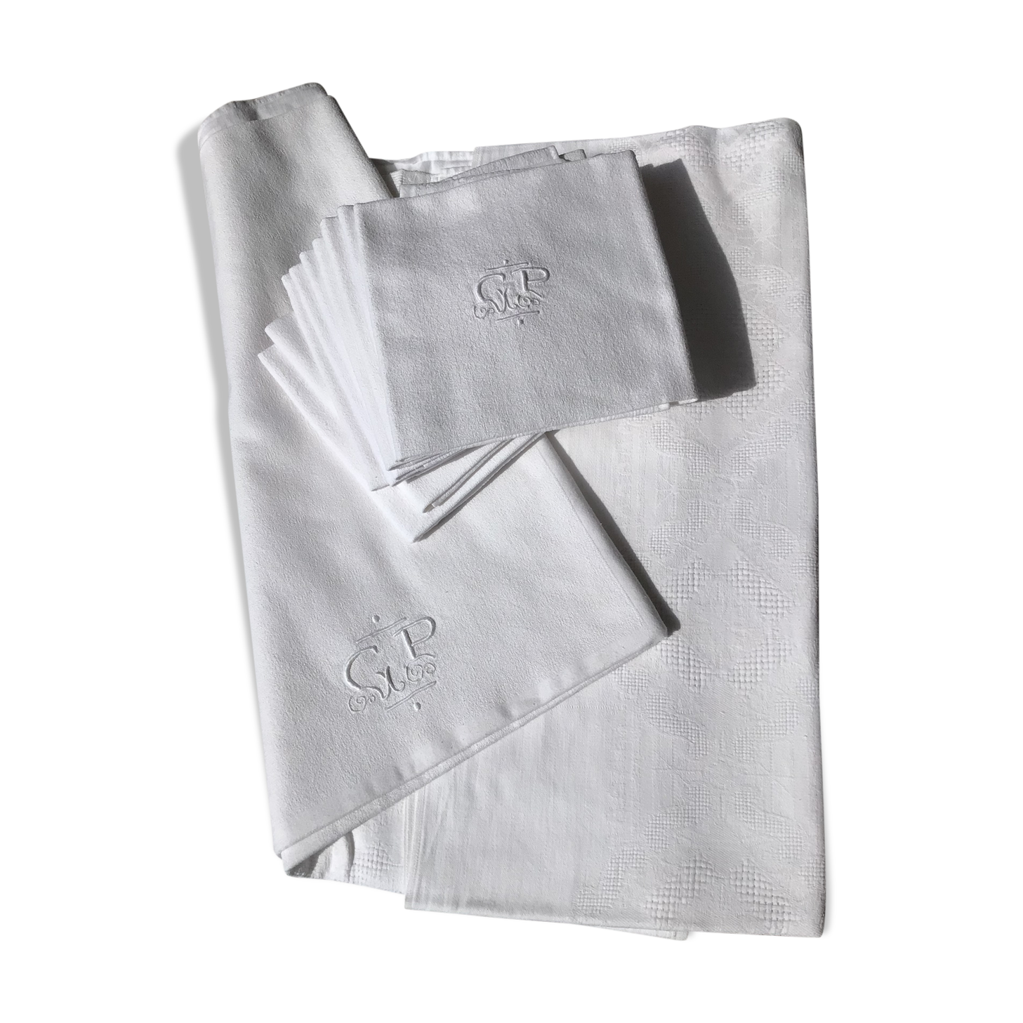 GP embroidered rectangle tablecloth with 9 matching diamond towels