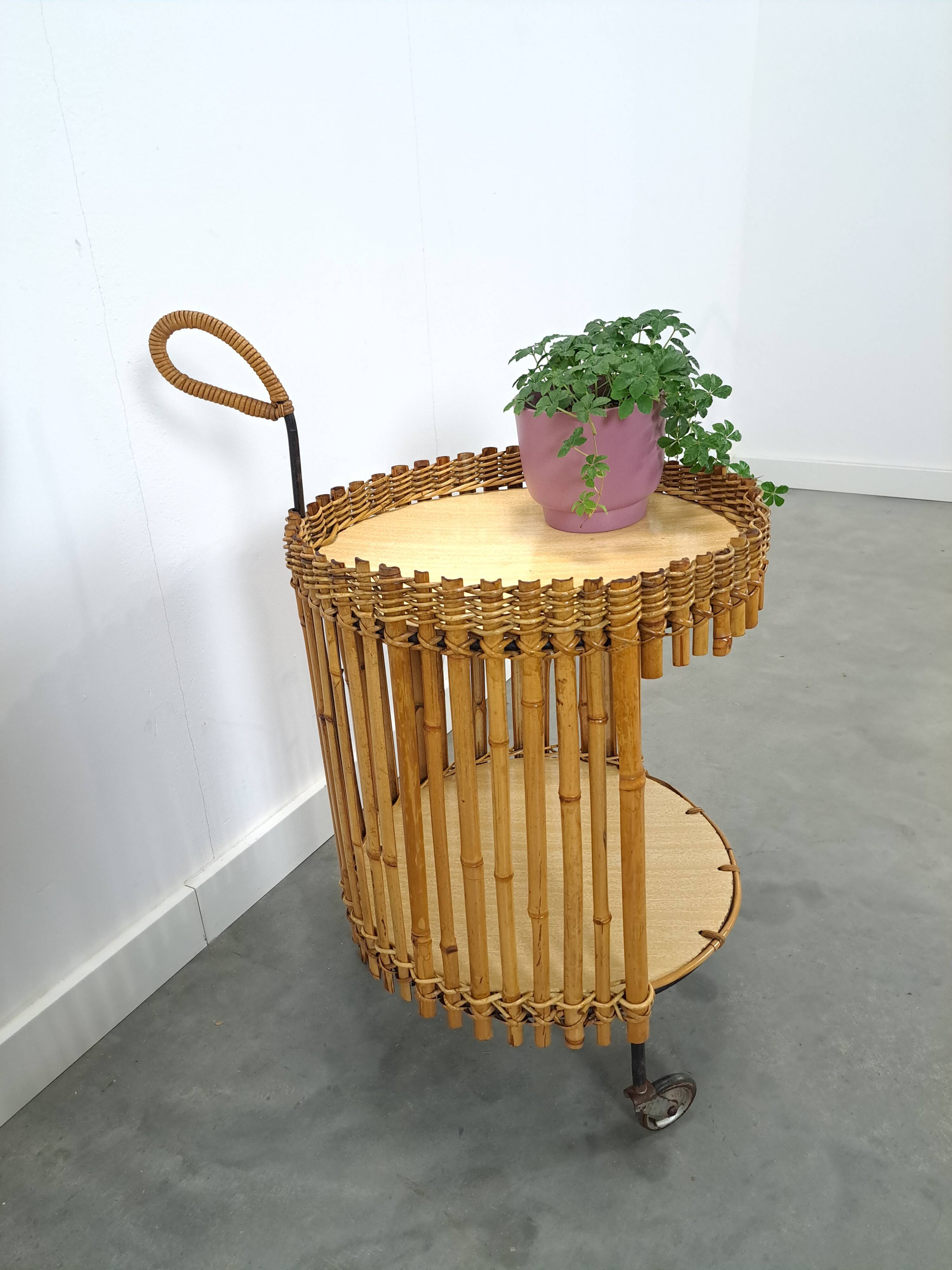 Bamboe trolley, bijzettafel