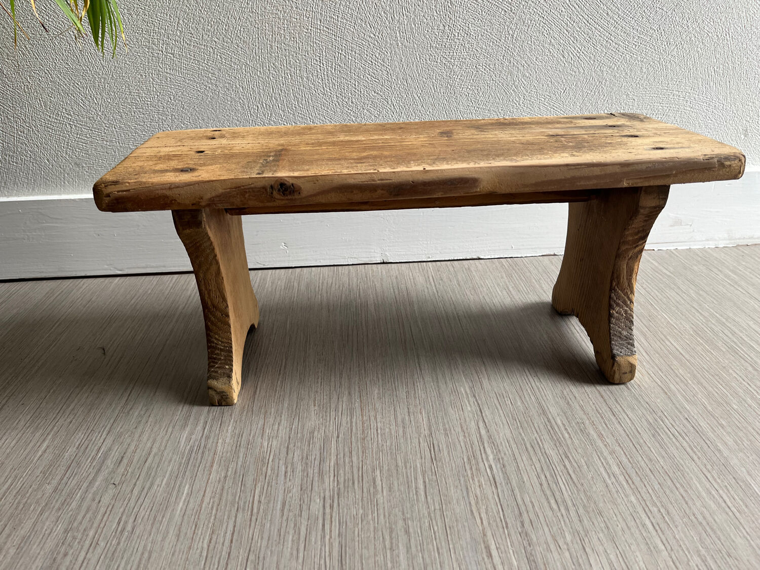 Small bench / stool / wooden step stool