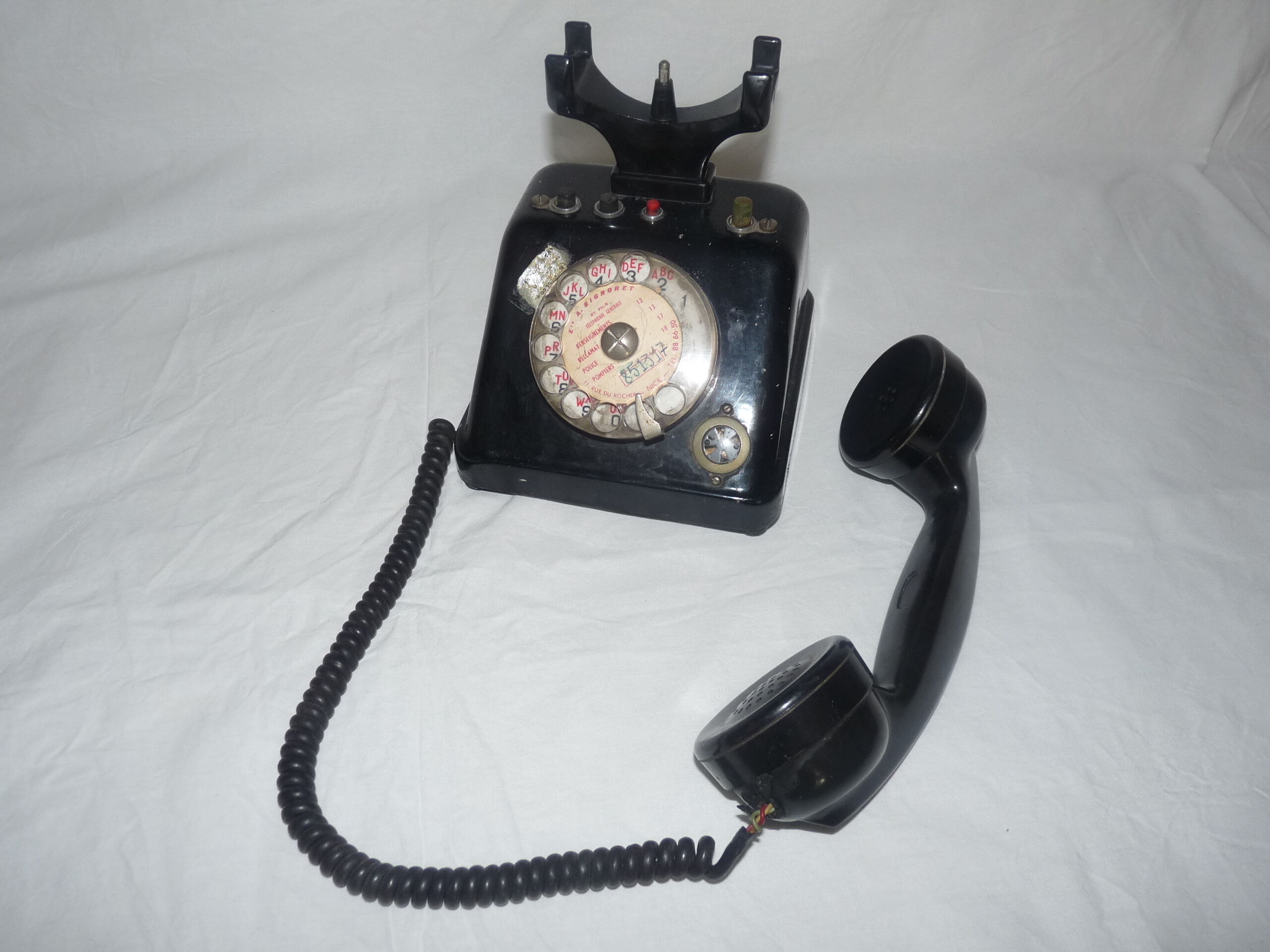 Old phone years bakelite
