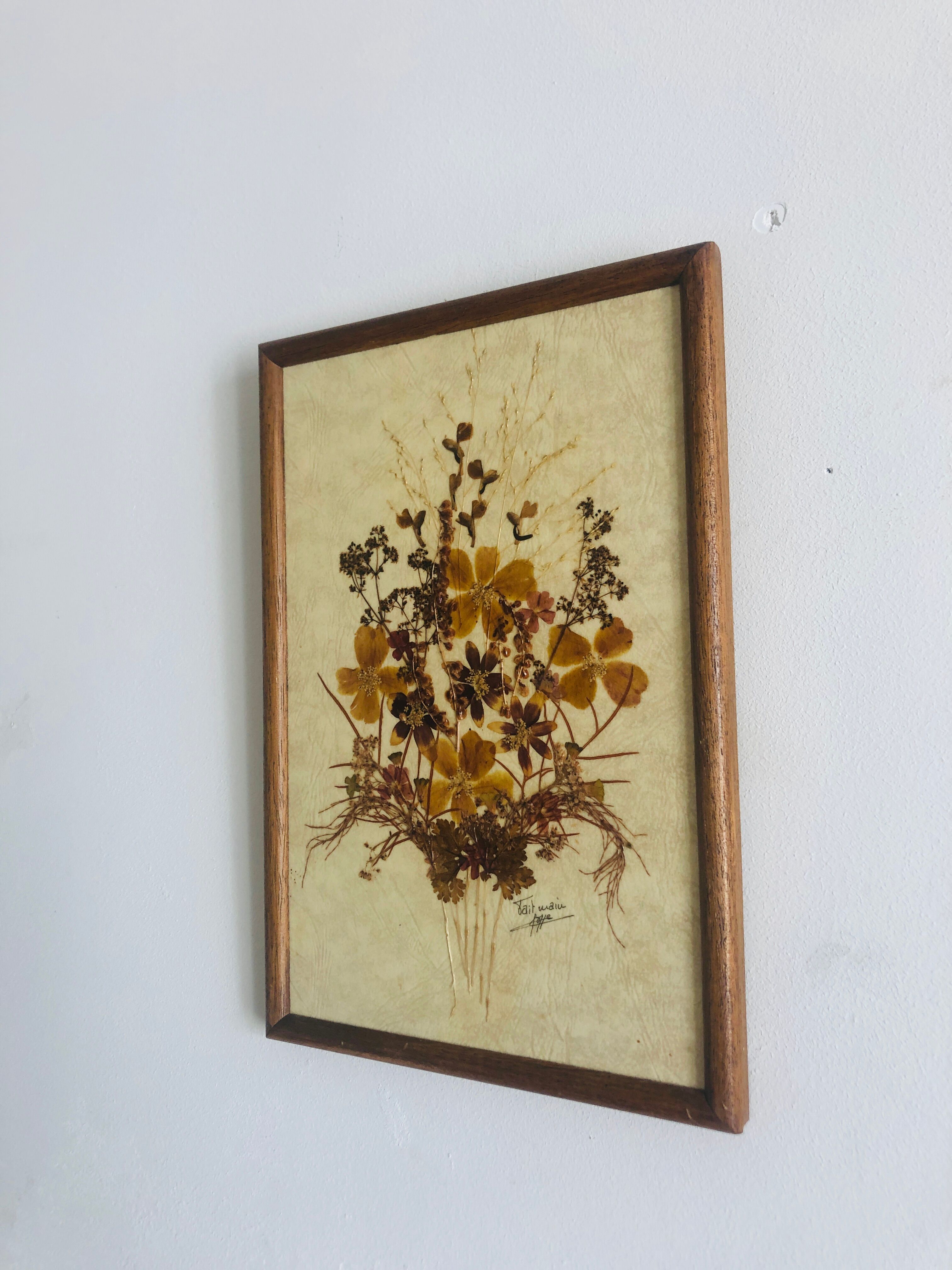 Frame dried flowers