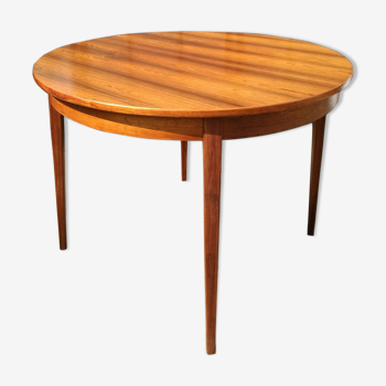 Rio rosewood dining table from the 1960s