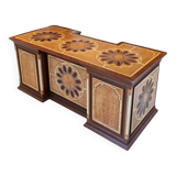 Pedestal desk