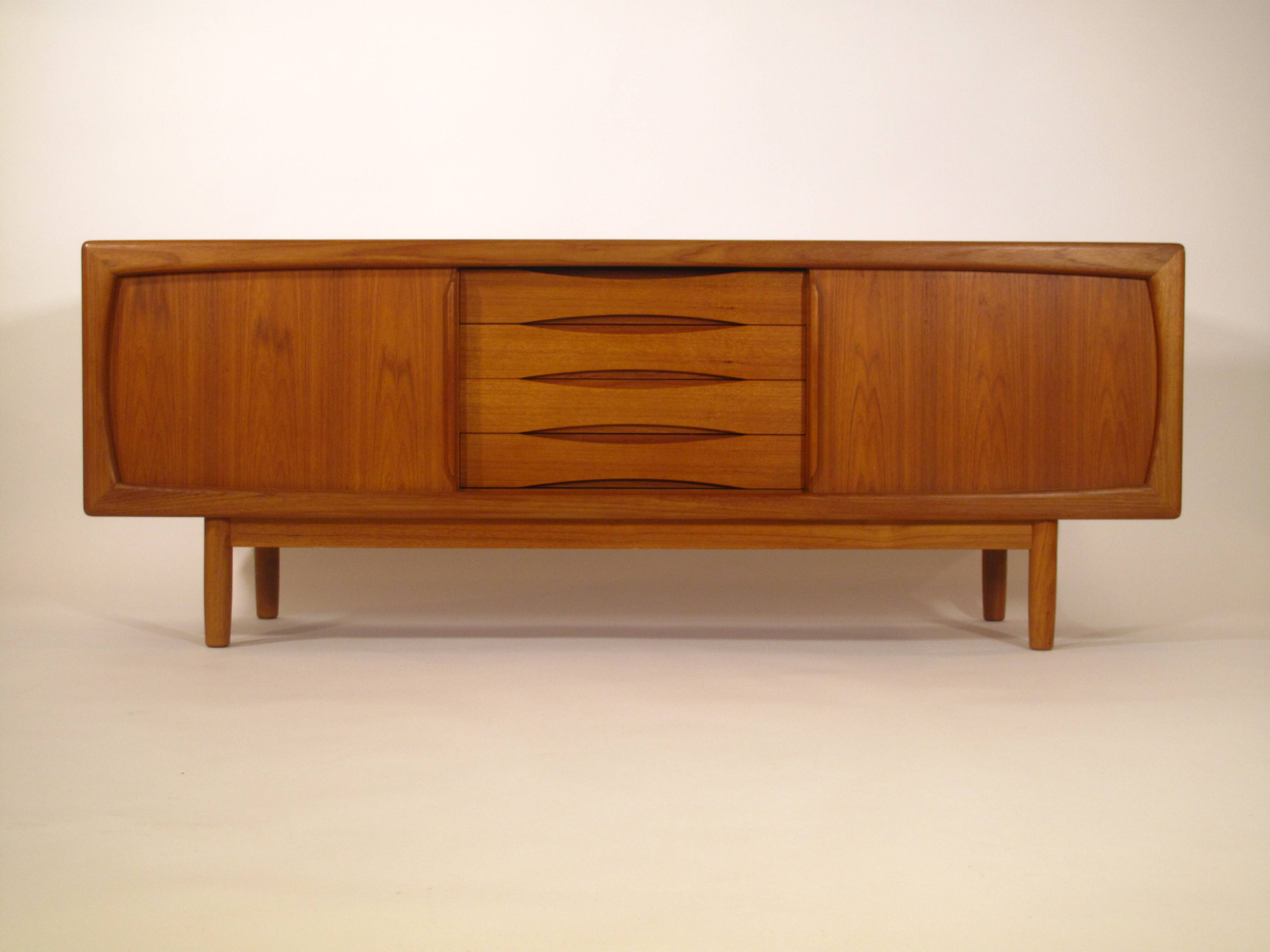 Enfilade scandinave en teck pas Hp Hansen Danemark 1960's