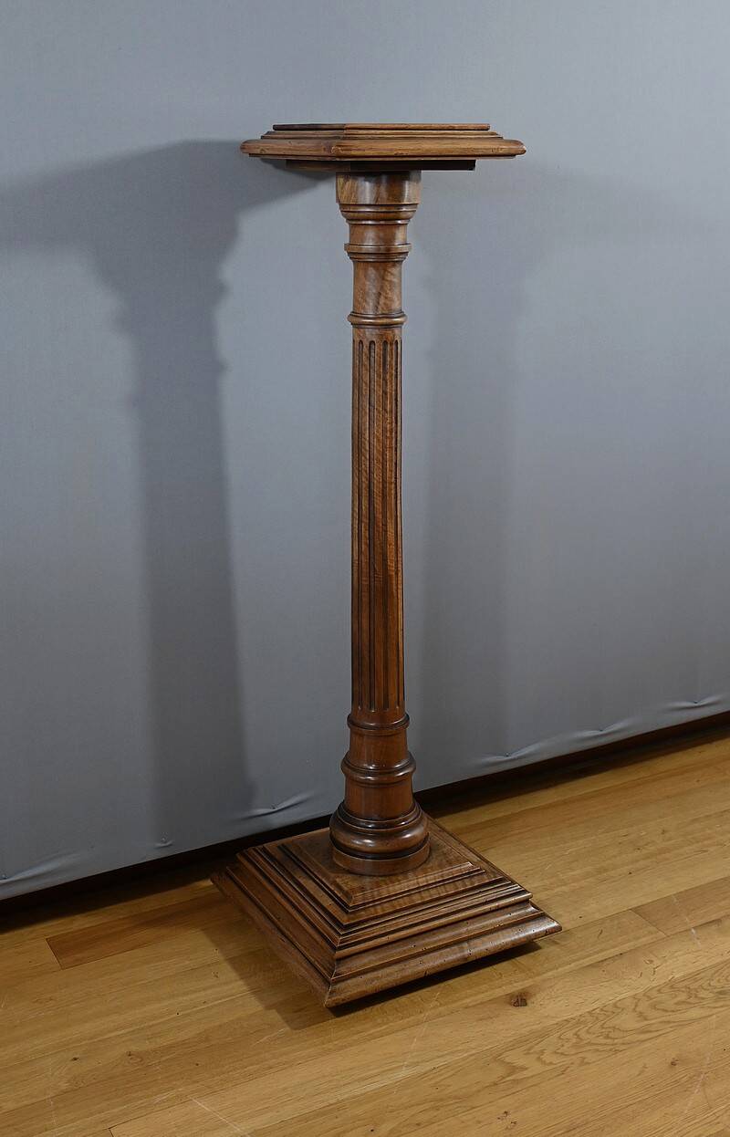 Walnut column, Louis XVI style – 1920