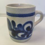 Ensemble de 2 mugs en grès émaillé au sel bleuit à la main, gris-bleu, motifs traditionnels