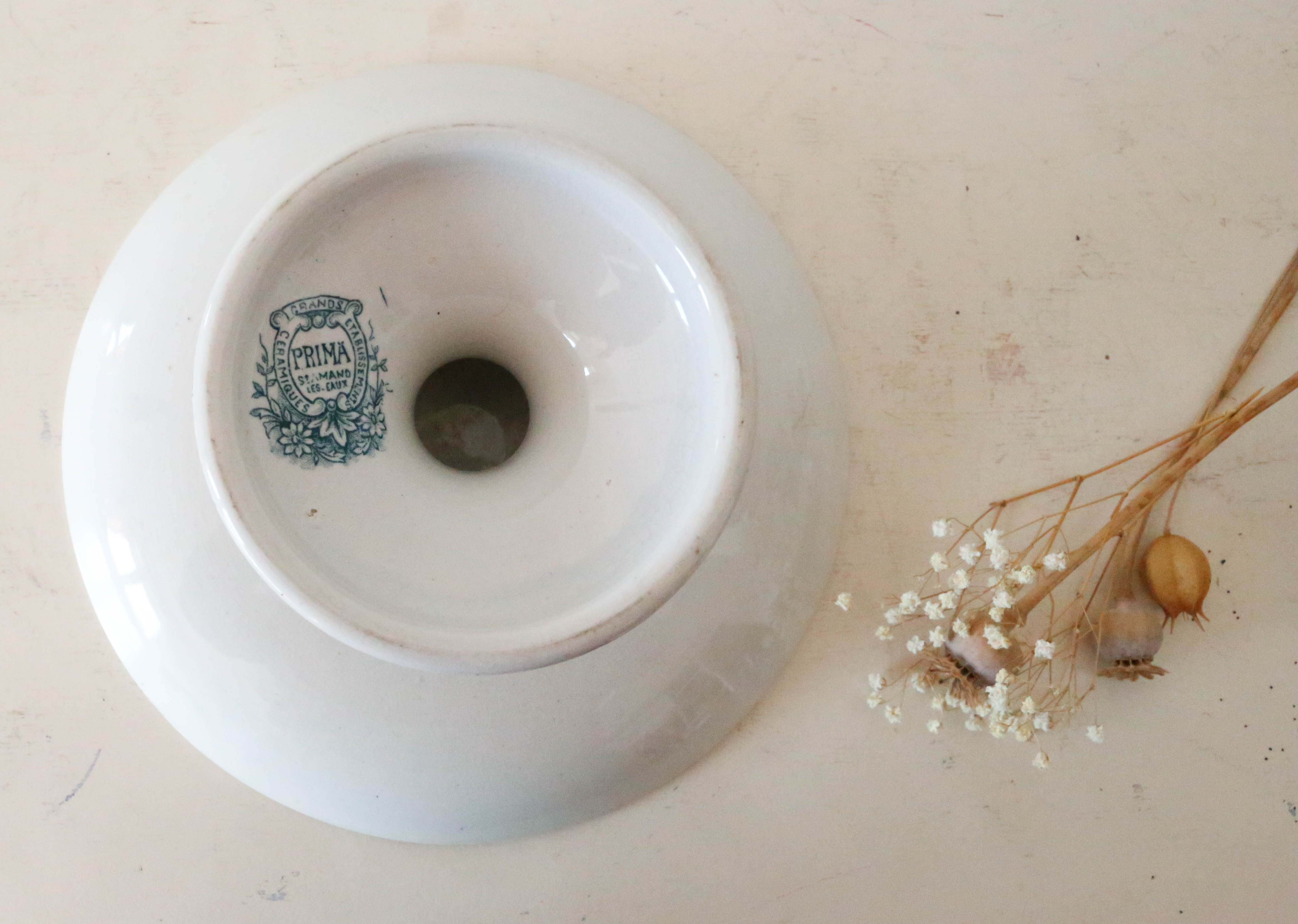 Antique ceramic compotier, Prima model of Saint Amand, French manufacture, late nineteenth