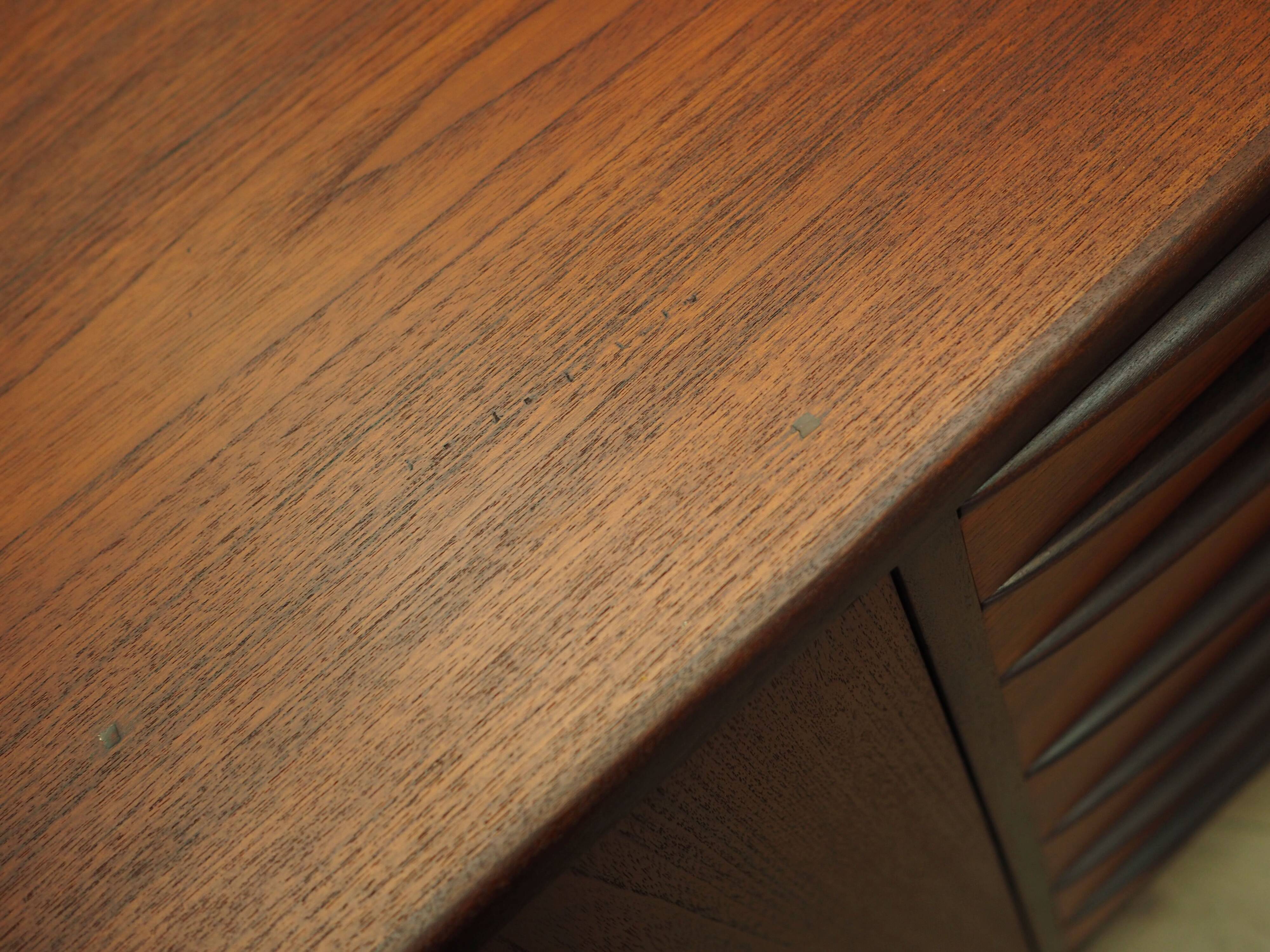 Buffet en teck, design danois, années 1970, production : Danemark