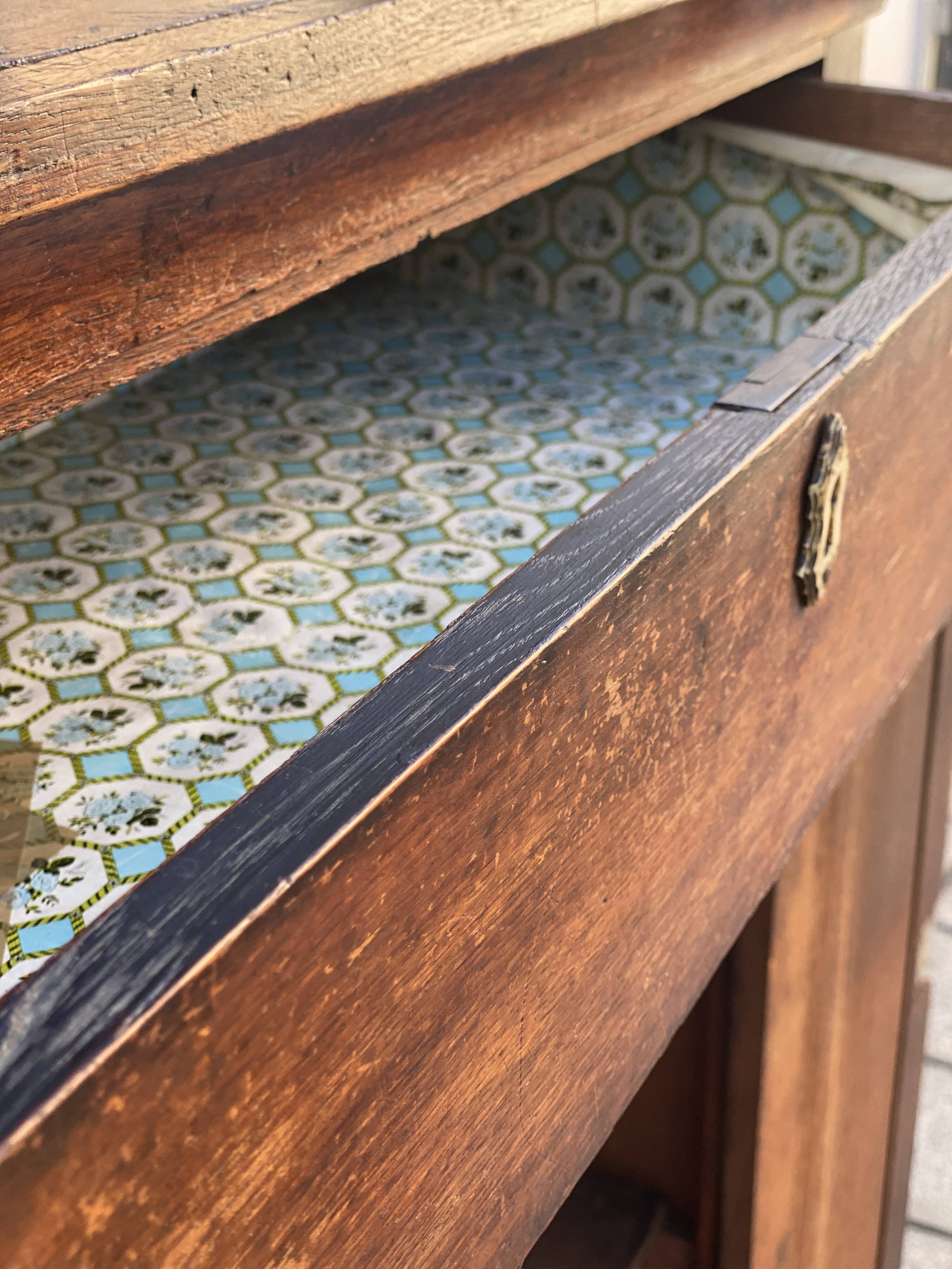 Biedermeier style oak wood cabinet