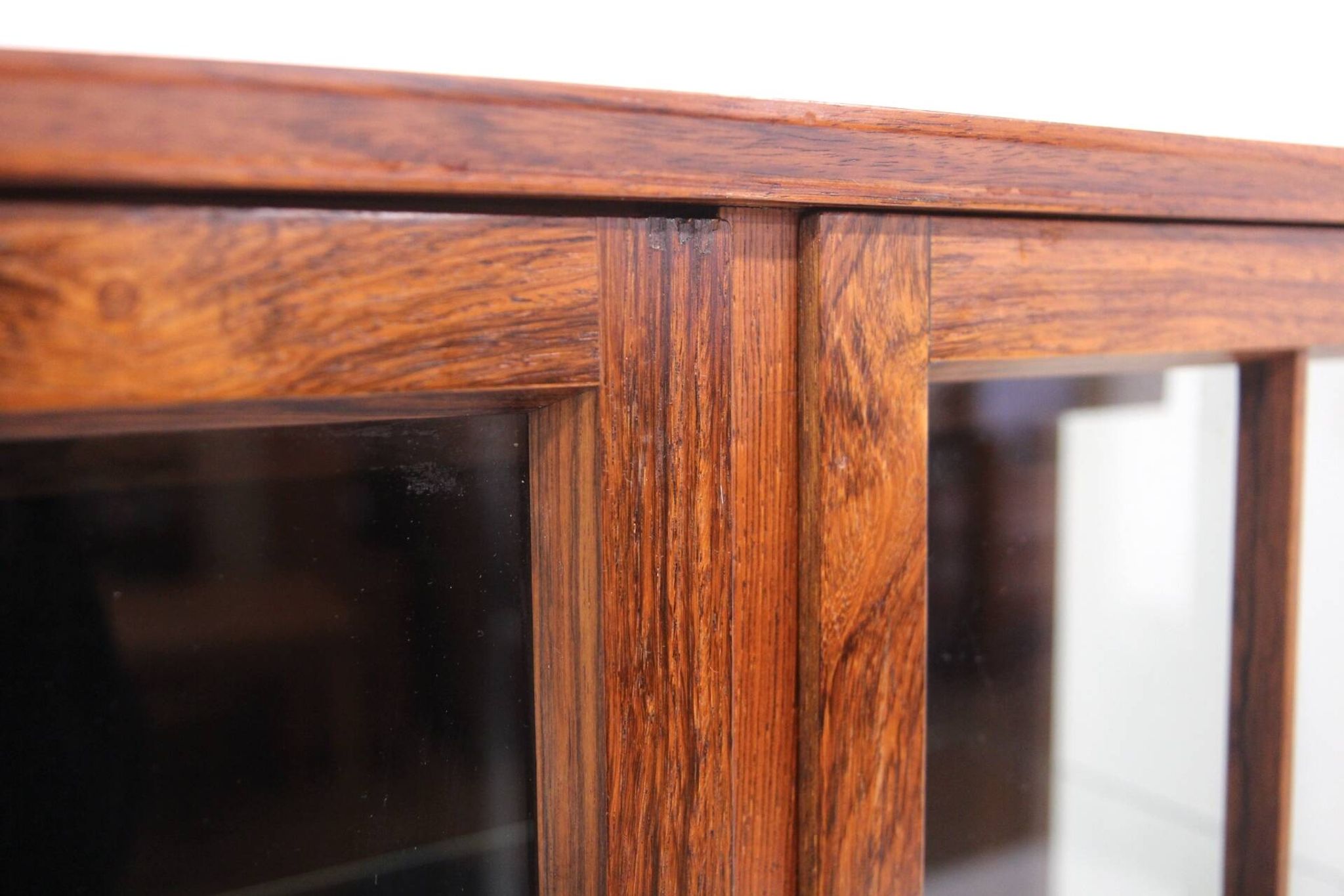 Rosewood display cabinet "Victoria", Torbjørn Afdal, Mellemstrand Trevareindus