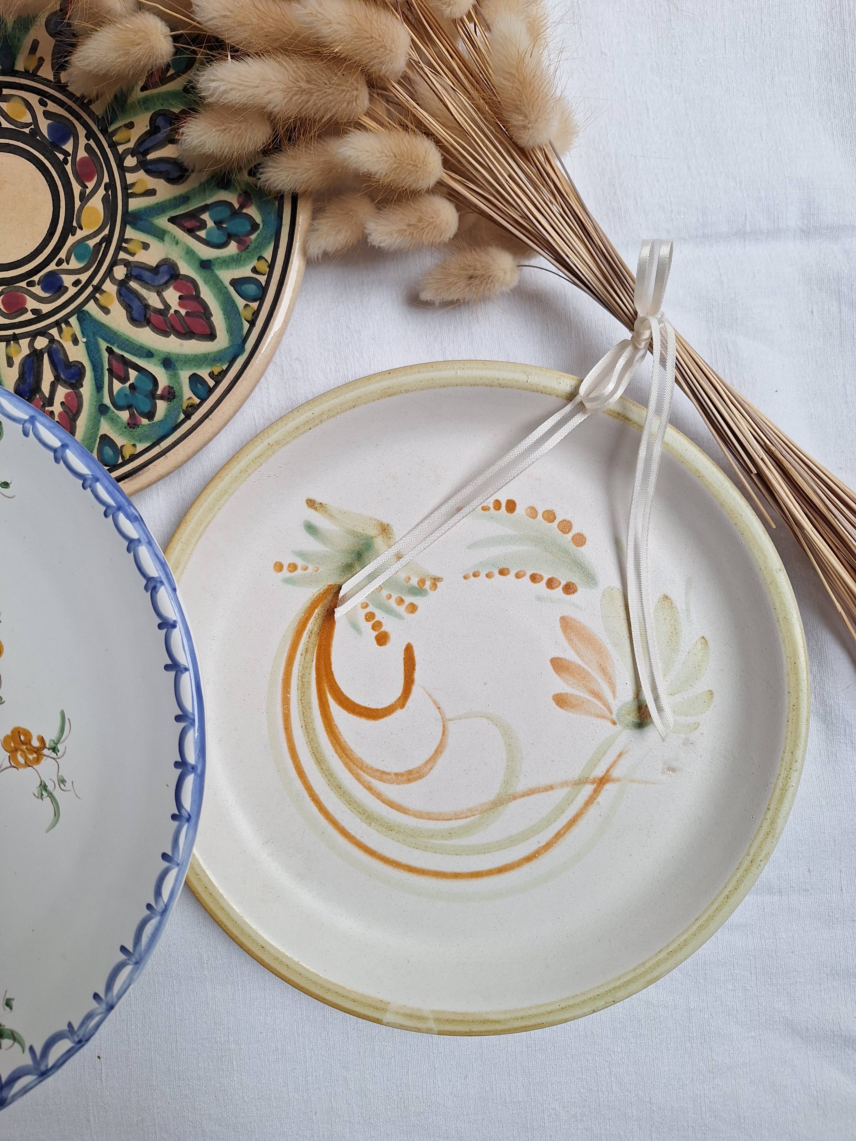 Henriot flat plates, hand-painted